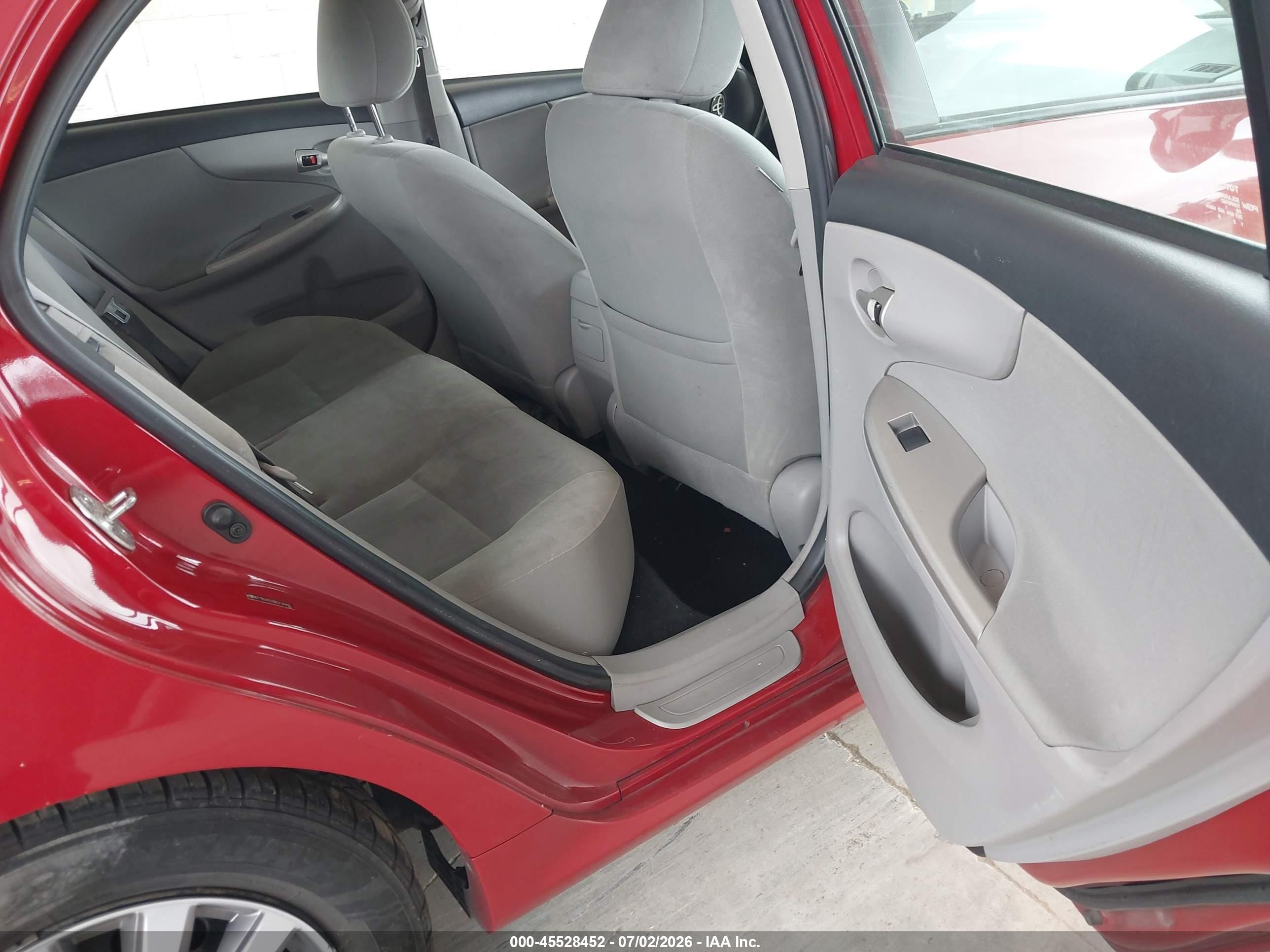 2011 Toyota Corolla Le Красный vin: 2T1BU4EE6BC737818