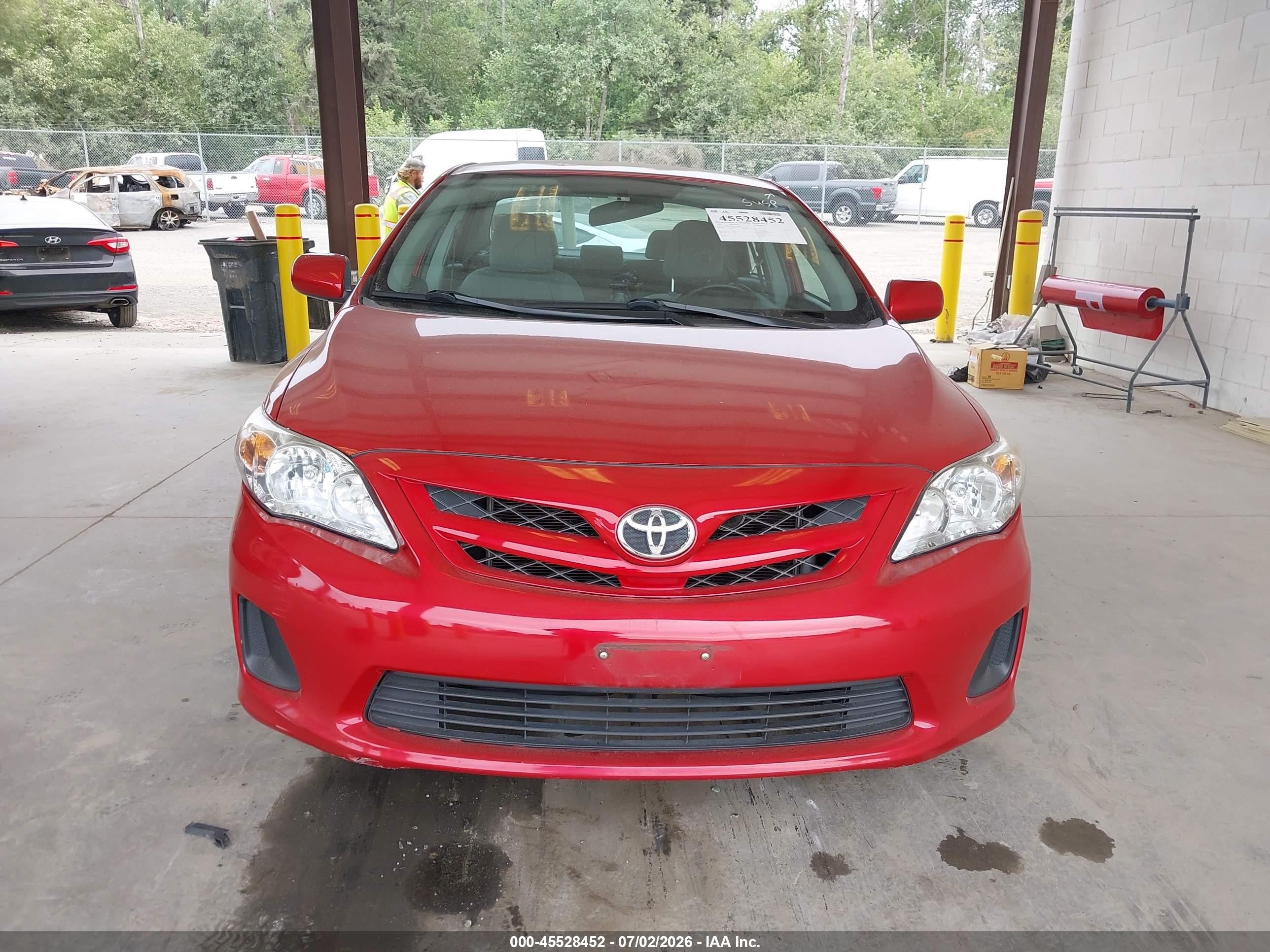 2011 Toyota Corolla Le Красный vin: 2T1BU4EE6BC737818