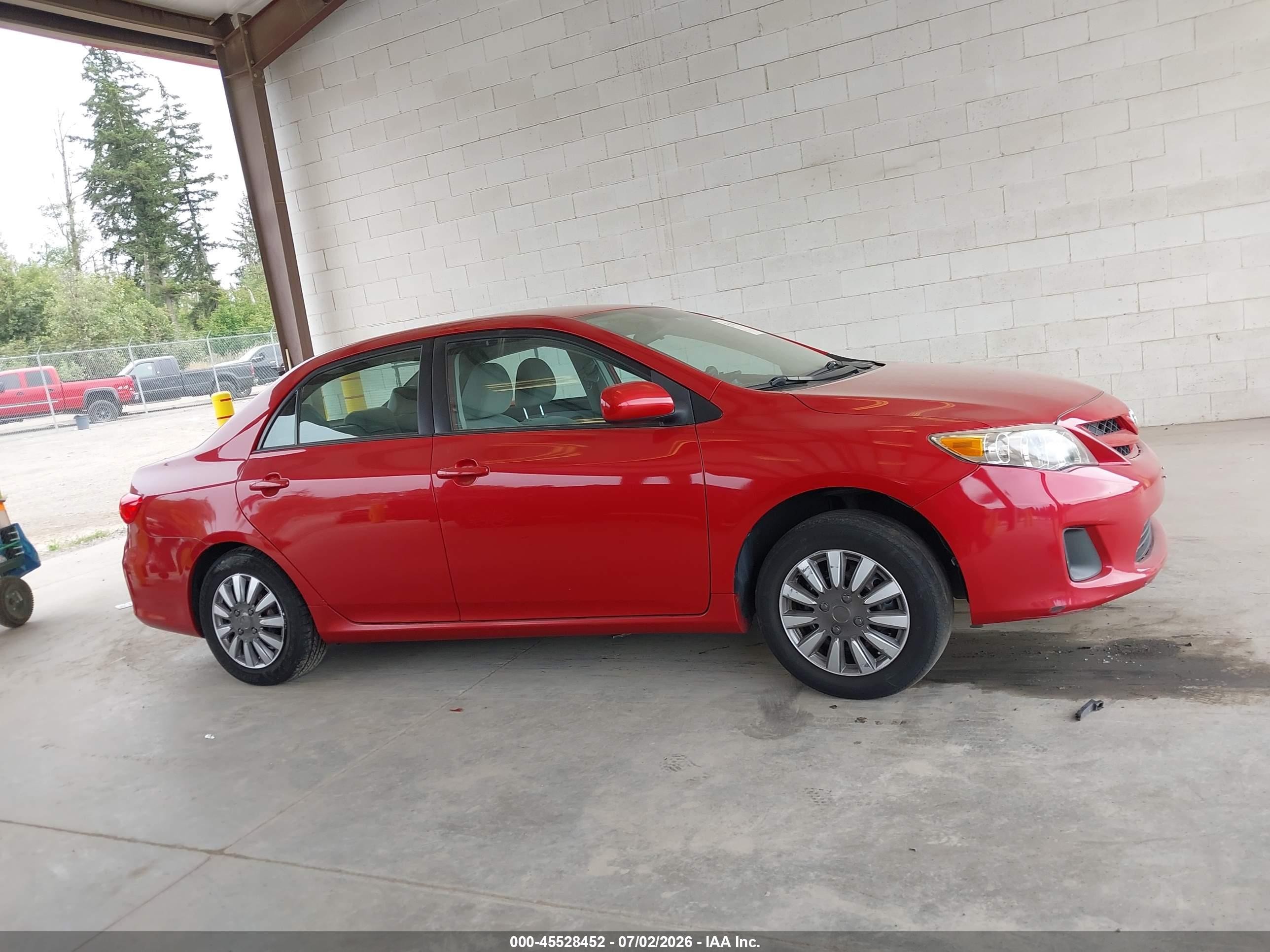 2011 Toyota Corolla Le Красный vin: 2T1BU4EE6BC737818