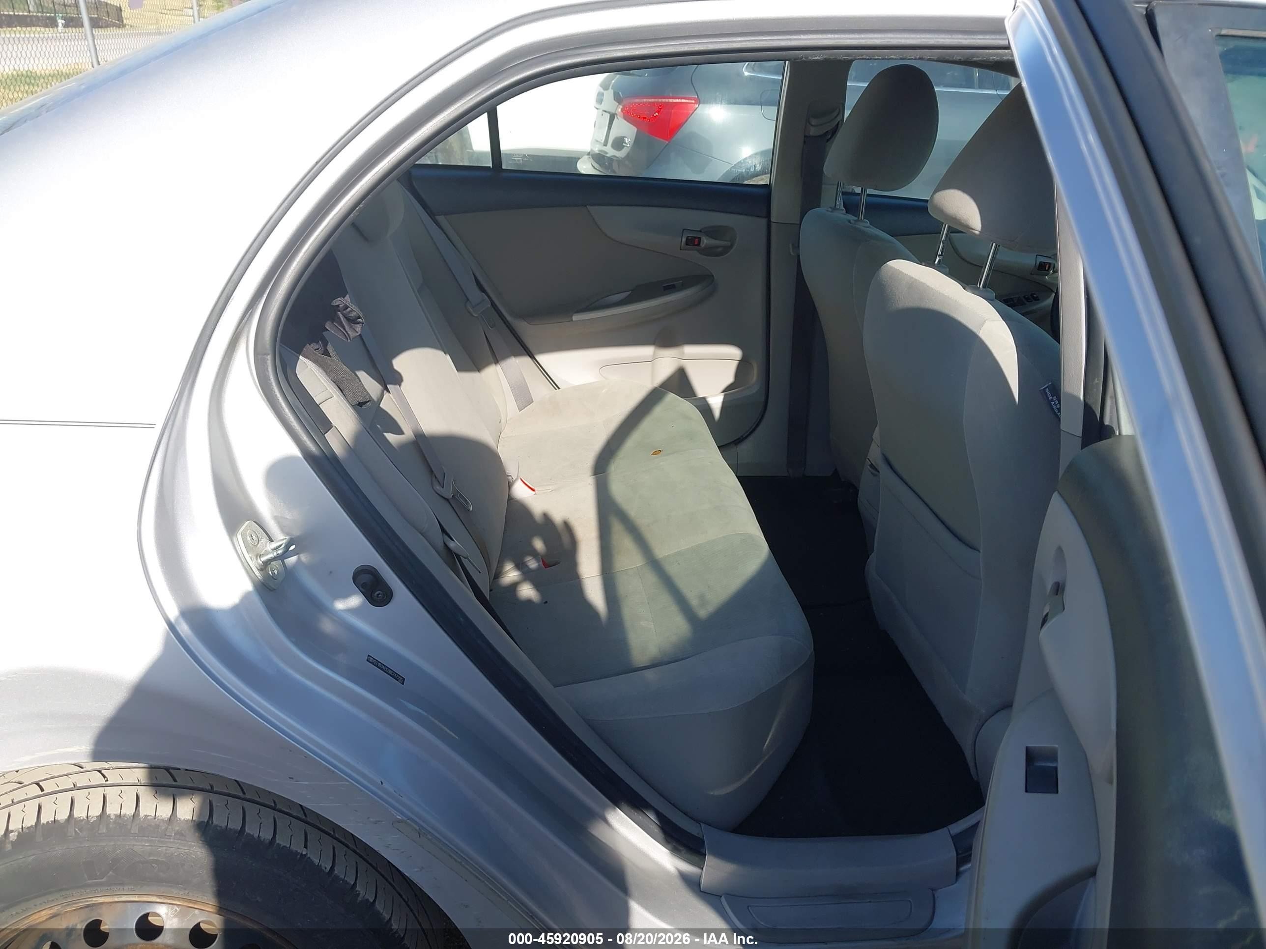 2011 Toyota Corolla Le Silver vin: 2T1BU4EE6BC747295