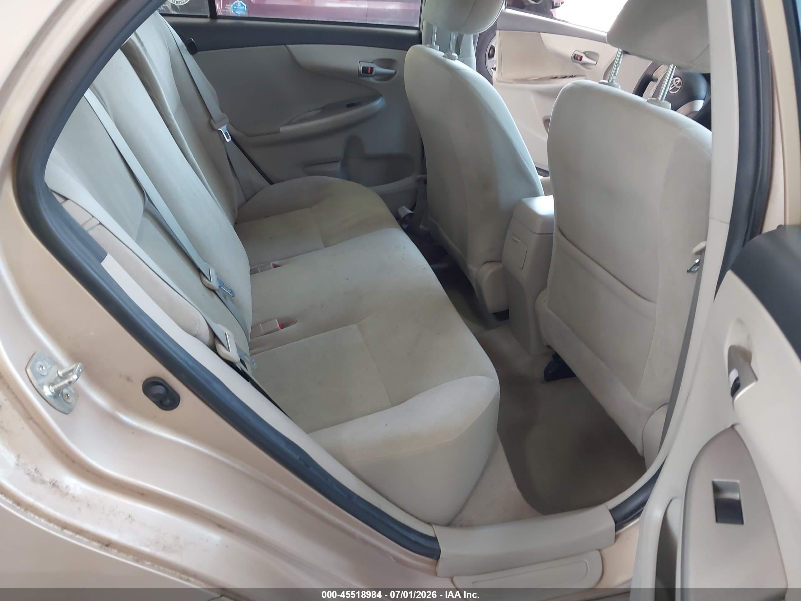 2012 Toyota Corolla Le Gold vin: 2T1BU4EE6CC764616