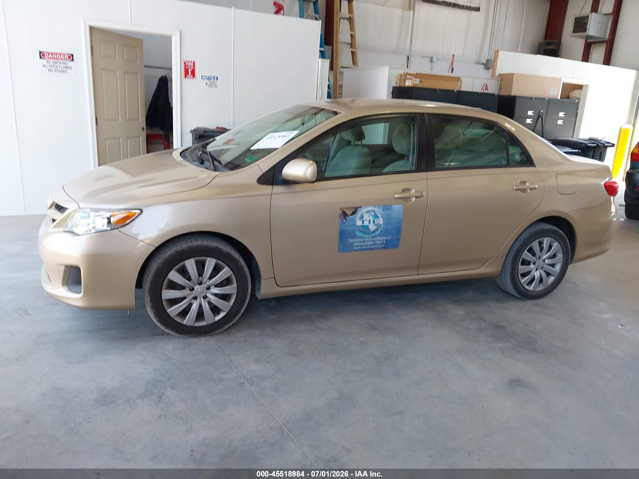 2012 Toyota Corolla Le Gold vin: 2T1BU4EE6CC764616