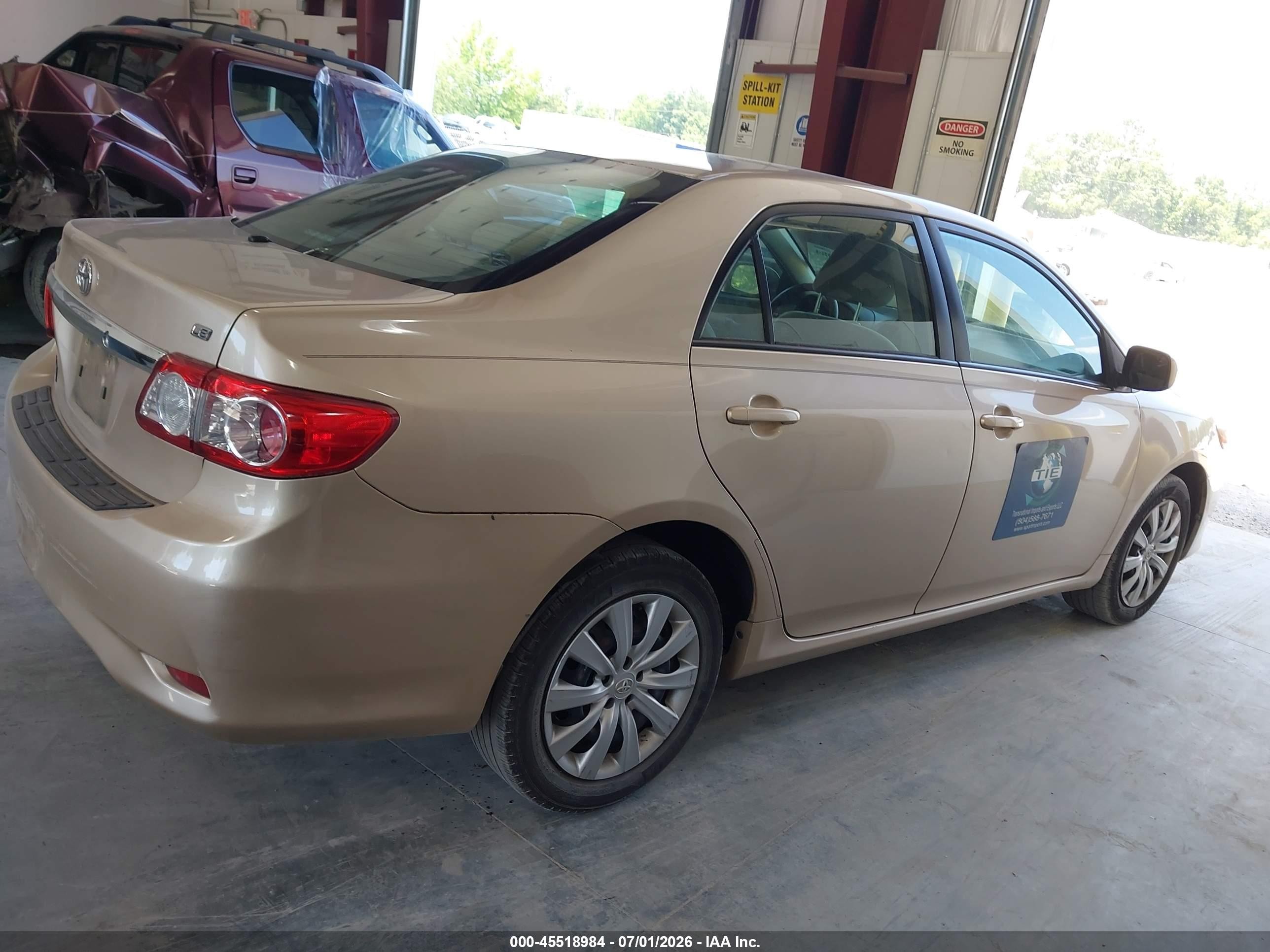 2012 Toyota Corolla Le Gold vin: 2T1BU4EE6CC764616