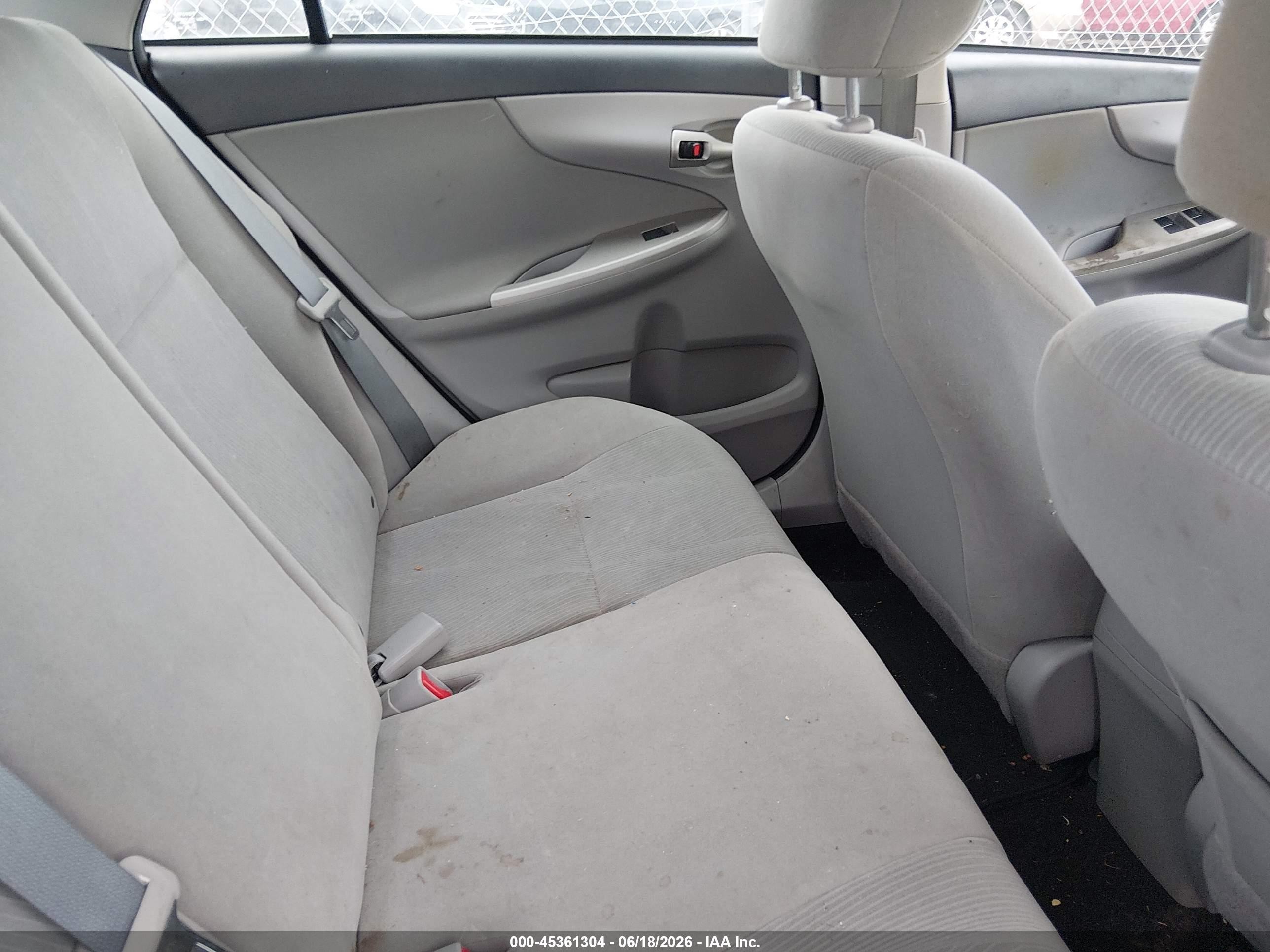 2012 Toyota Corolla Le Red vin: 2T1BU4EE6CC780573