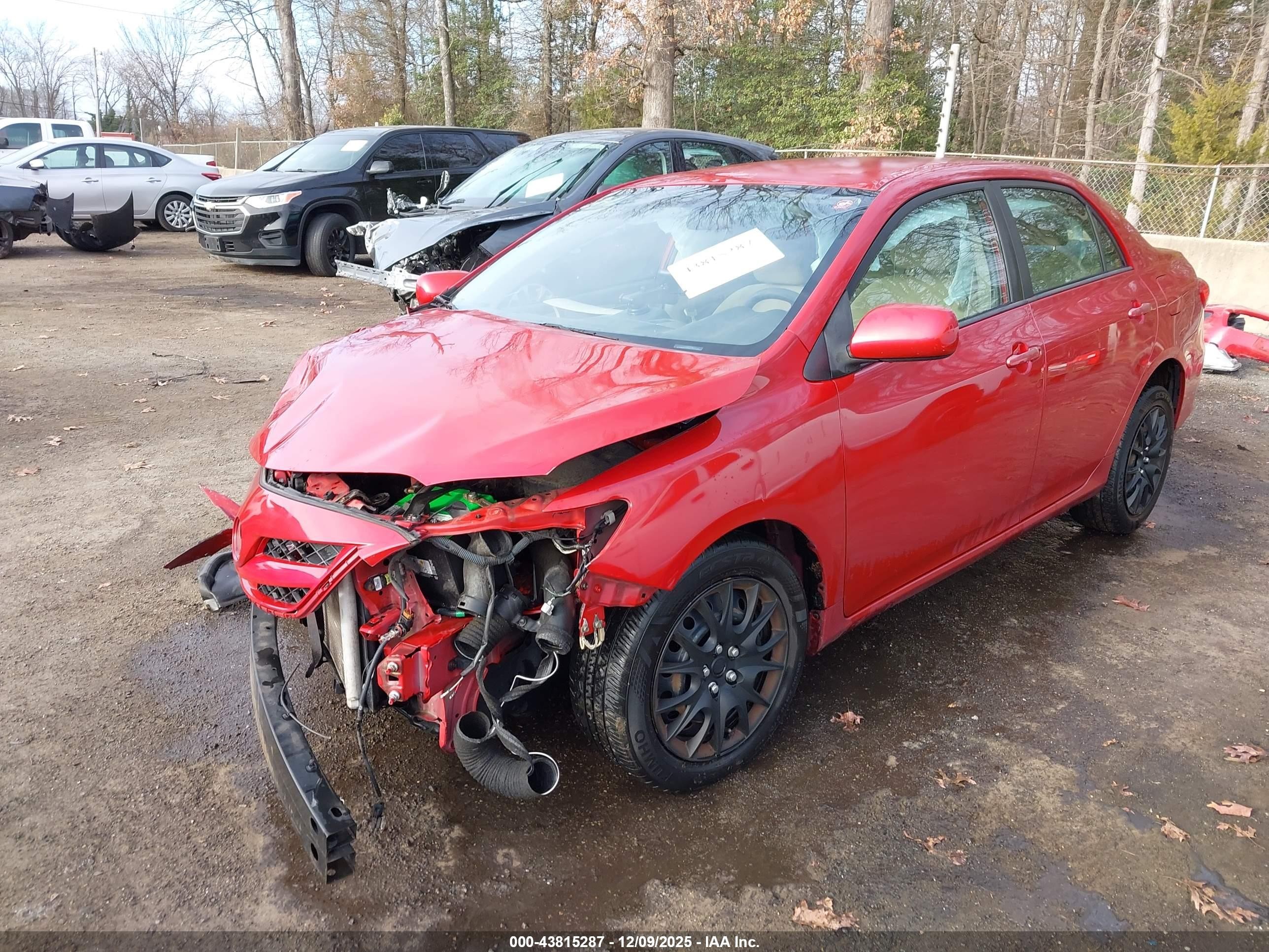 2012 Toyota Corolla Le Red vin: 2T1BU4EE6CC791654