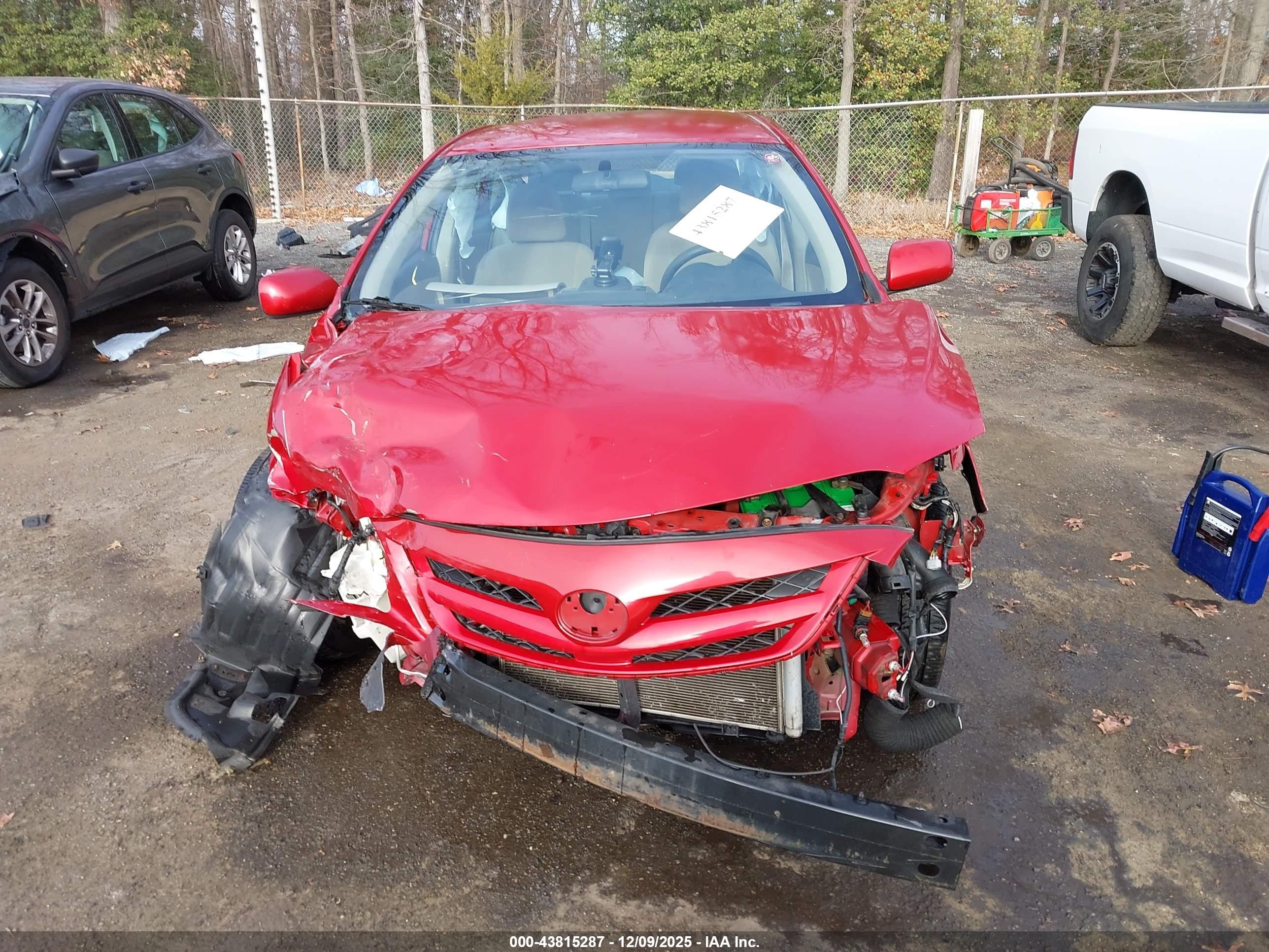 2012 Toyota Corolla Le Red vin: 2T1BU4EE6CC791654
