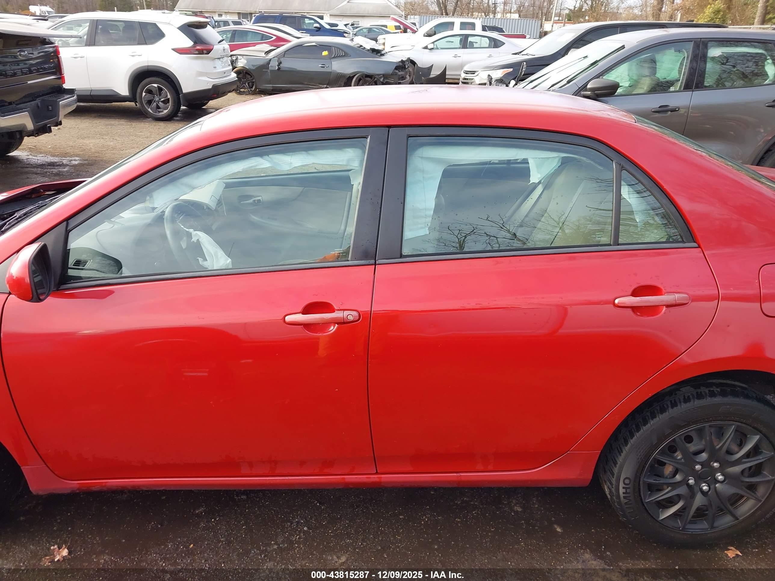 2012 Toyota Corolla Le Red vin: 2T1BU4EE6CC791654