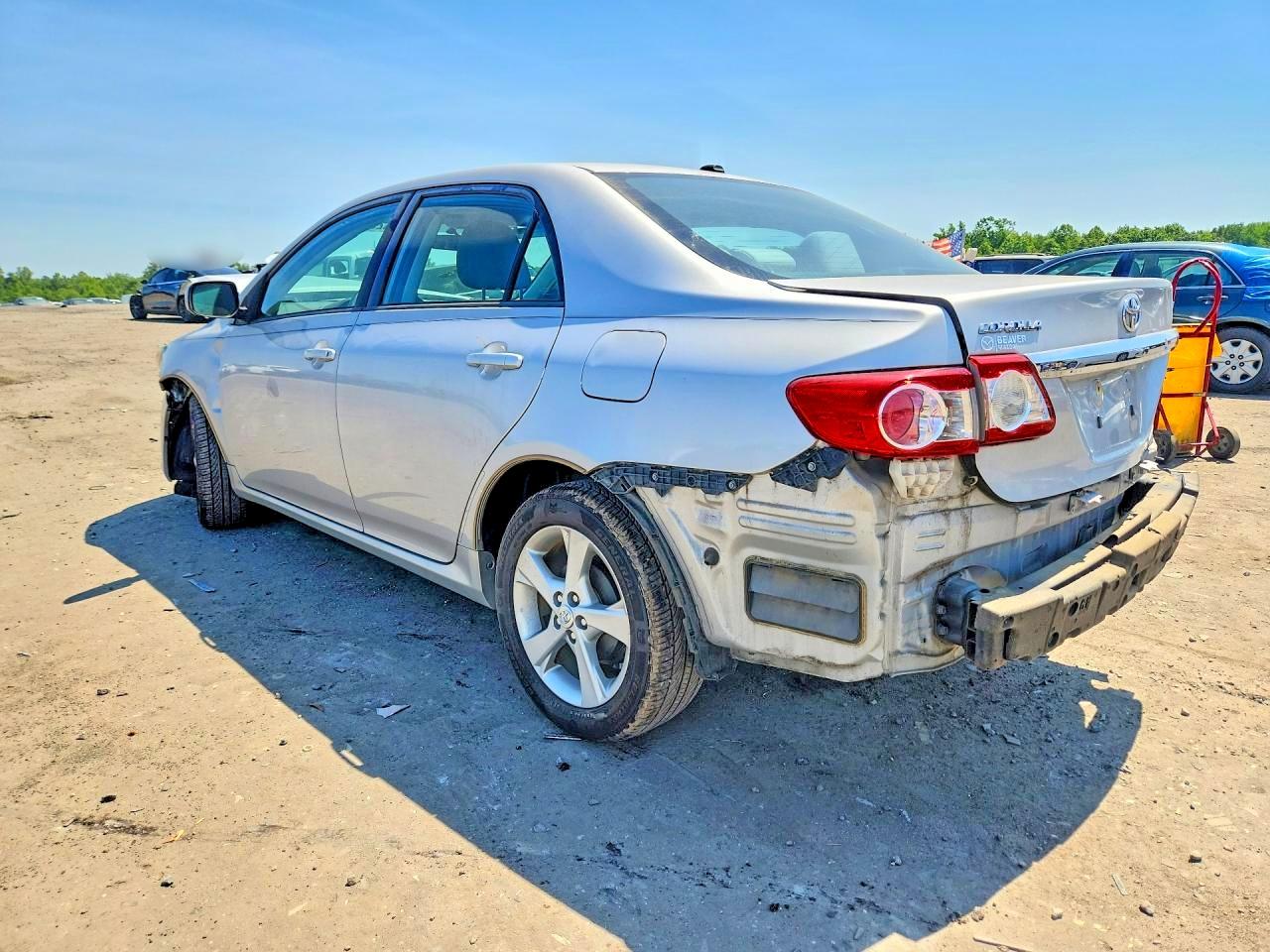 2012 Toyota Corolla Le Silver vin: 2T1BU4EE6CC818609