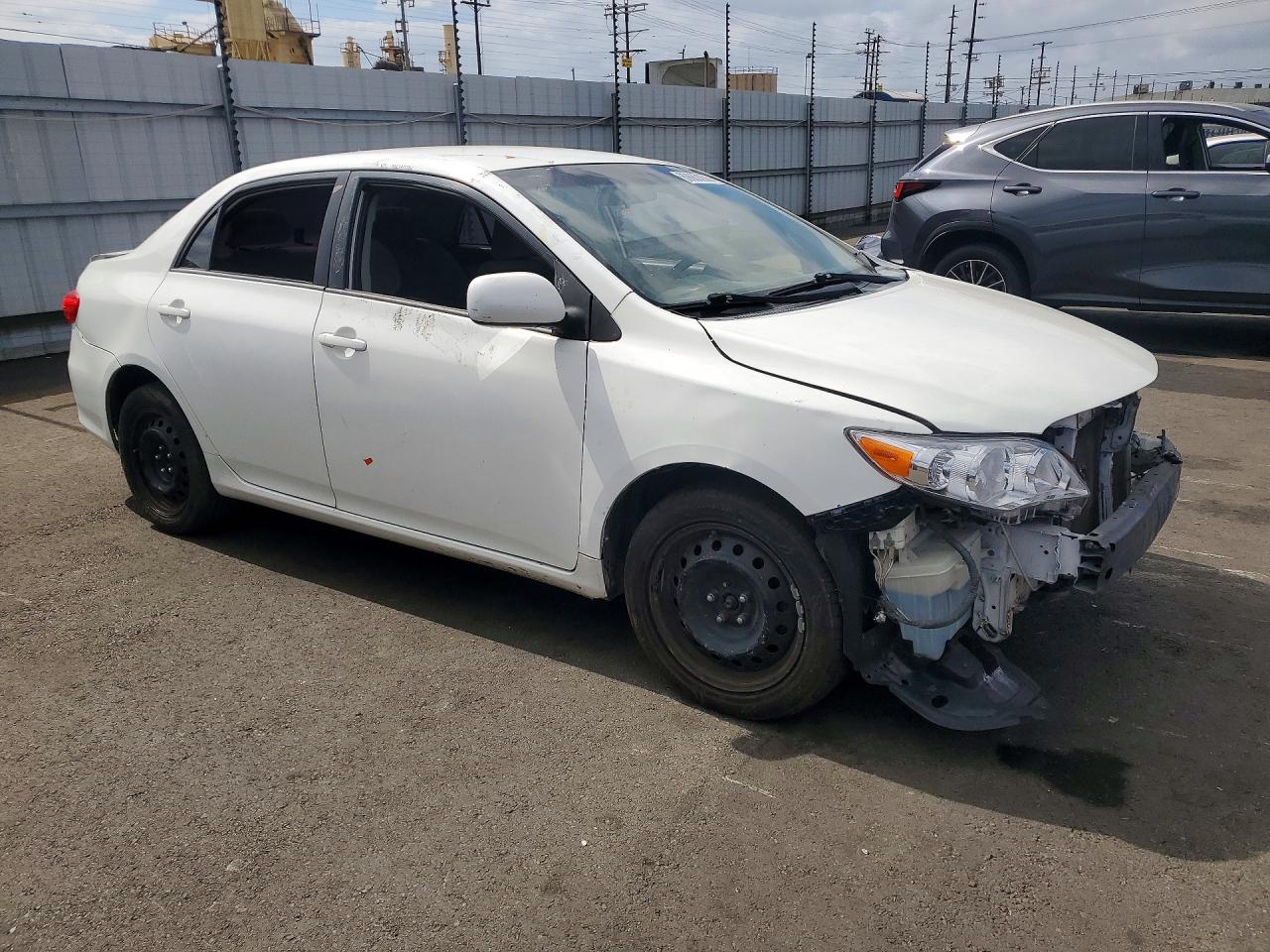 2012 Toyota Corolla Le White vin: 2T1BU4EE6CC840061