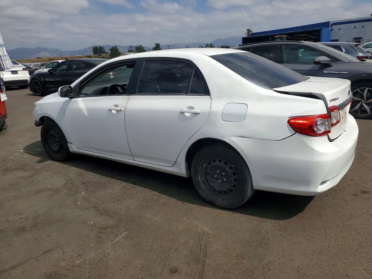 2012 Toyota Corolla Le White vin: 2T1BU4EE6CC840061