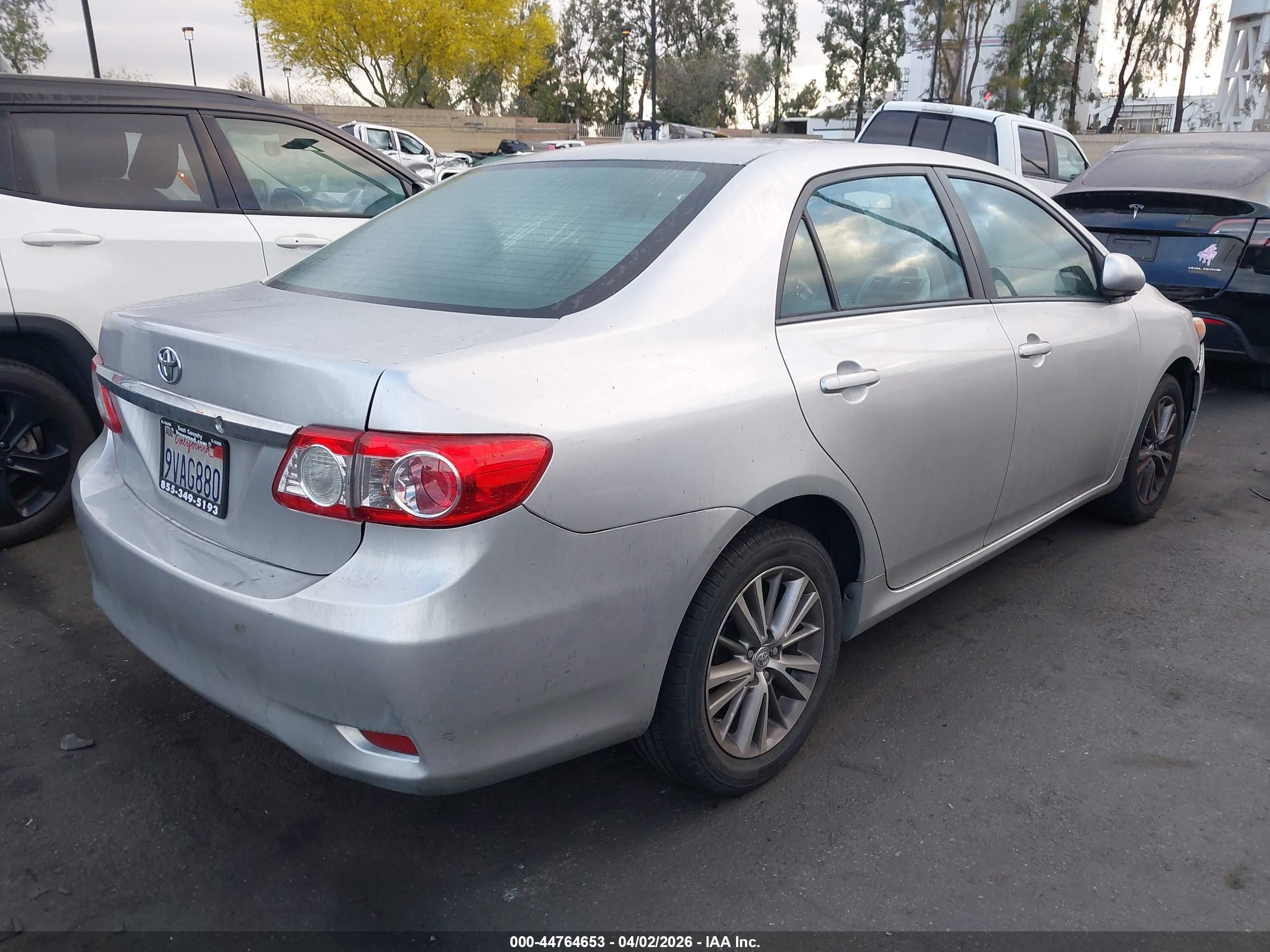 2012 Toyota Corolla Le Silver vin: 2T1BU4EE6CC872847