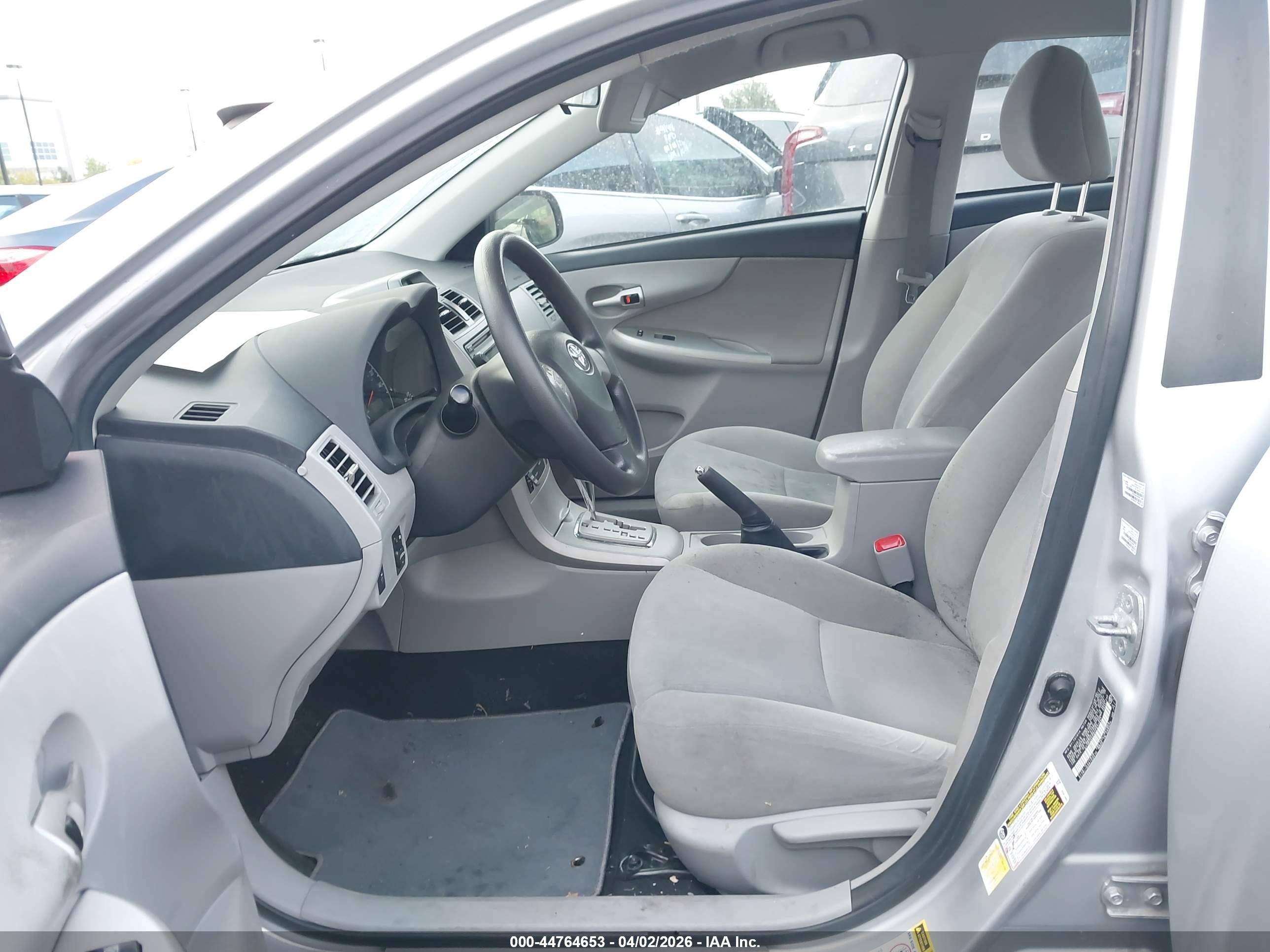 2012 Toyota Corolla Le Silver vin: 2T1BU4EE6CC872847