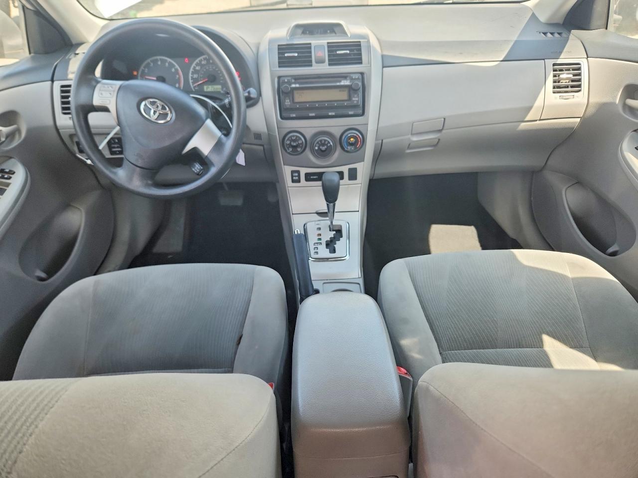 2012 Toyota Corolla Le Silver vin: 2T1BU4EE6CC876901