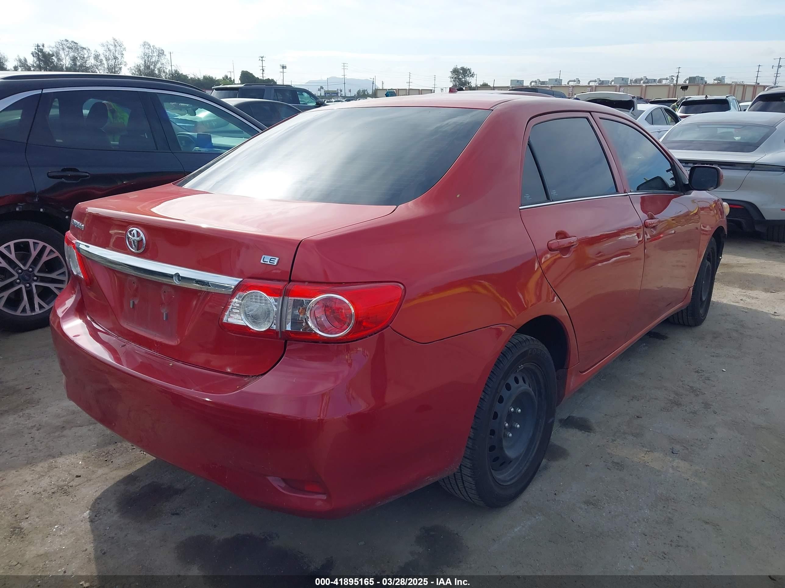2013 Toyota Corolla Le Red vin: 2T1BU4EE6DC001111