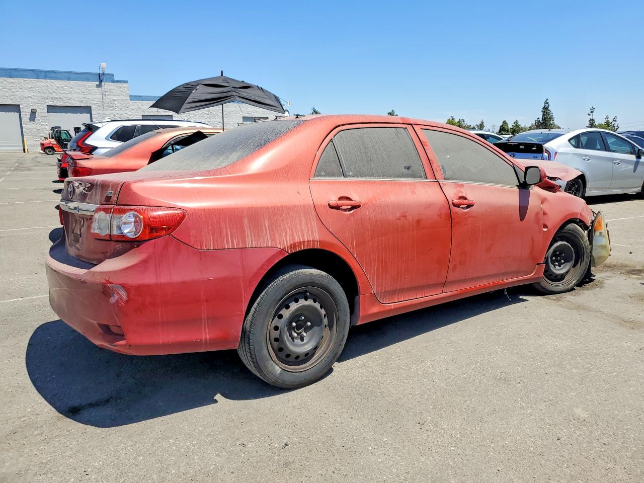 2013 Toyota Corolla Le Red vin: 2T1BU4EE6DC001111