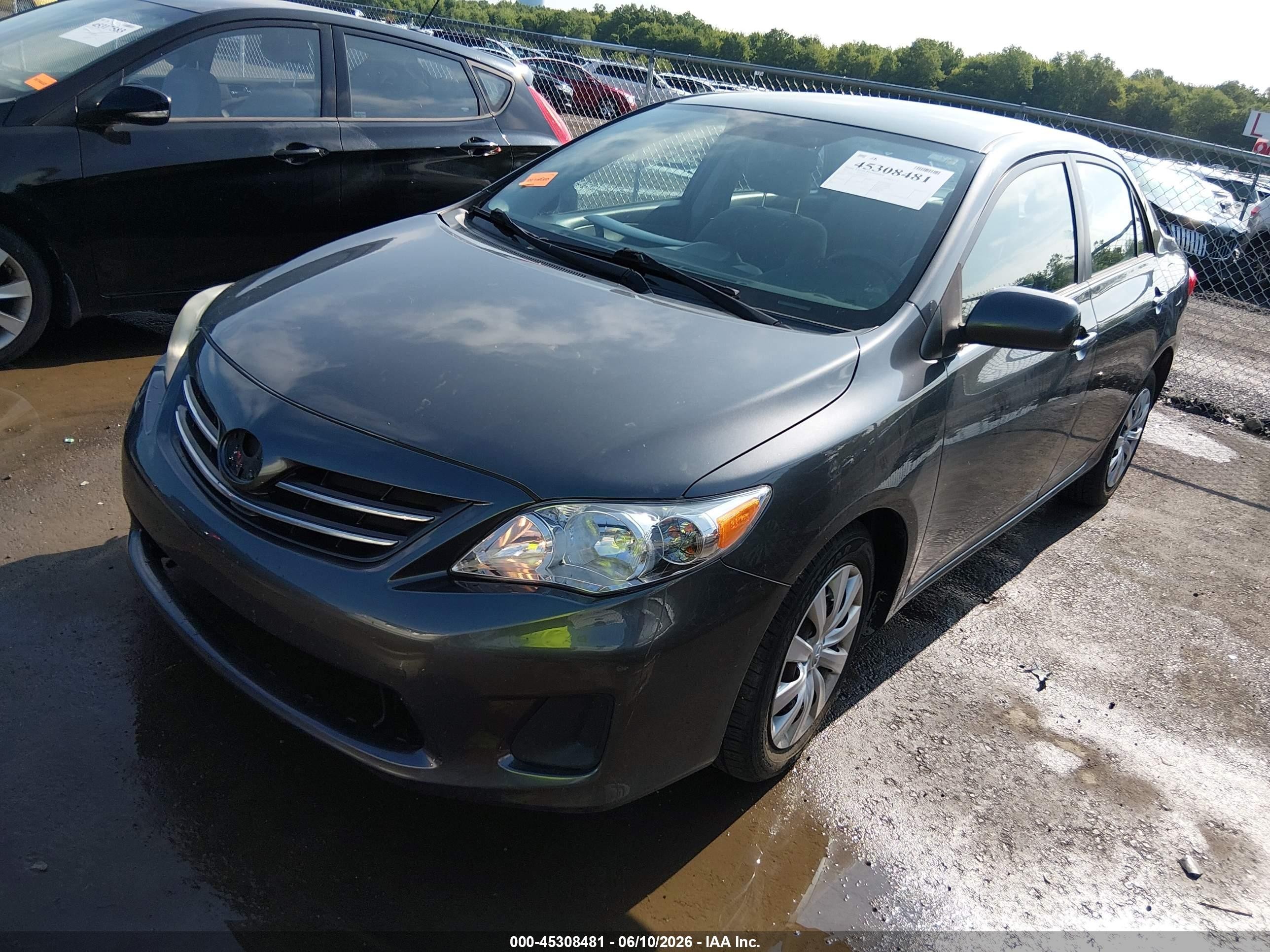 2013 Toyota Corolla Le Gray vin: 2T1BU4EE6DC008270