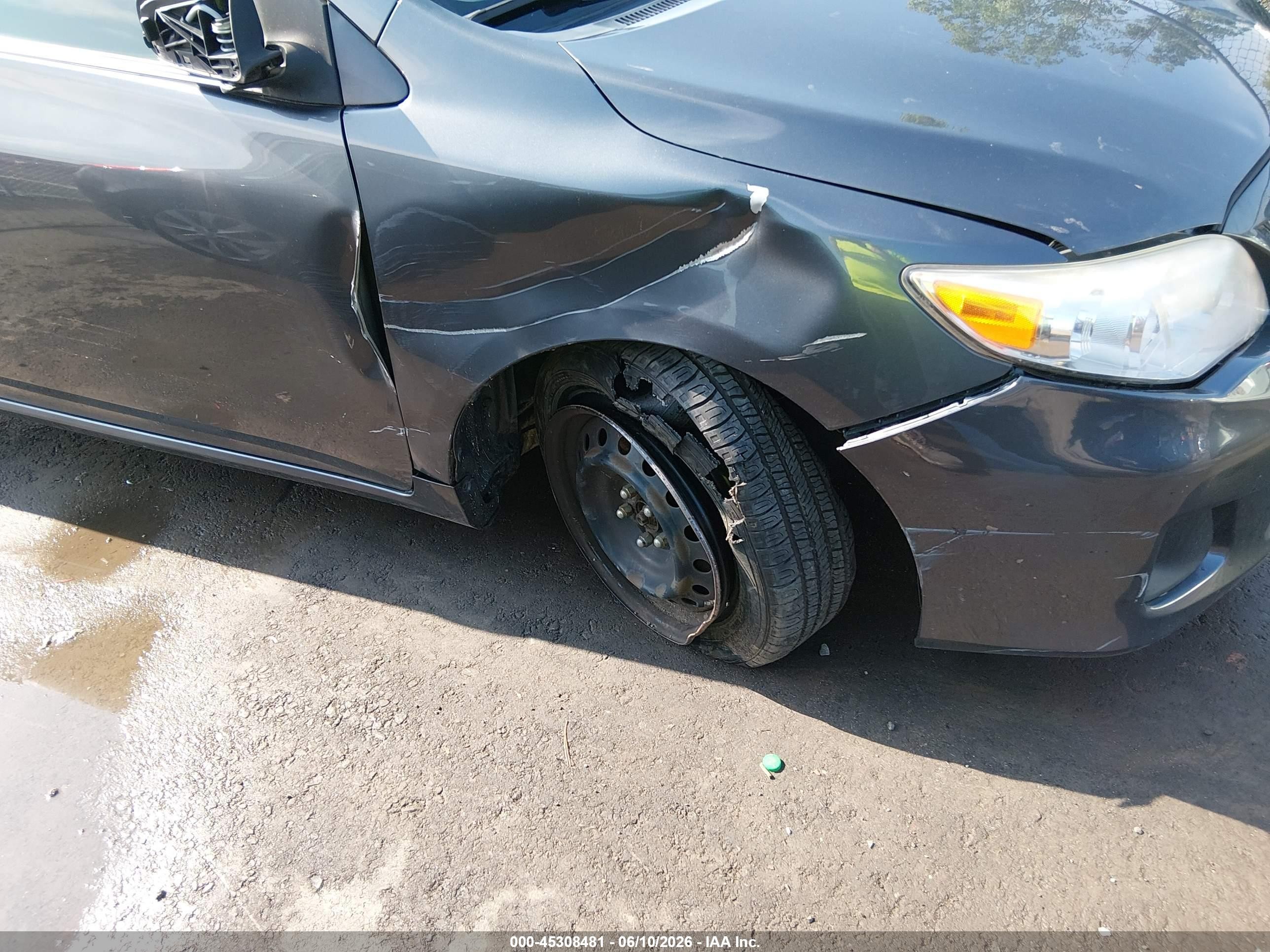 2013 Toyota Corolla Le Gray vin: 2T1BU4EE6DC008270