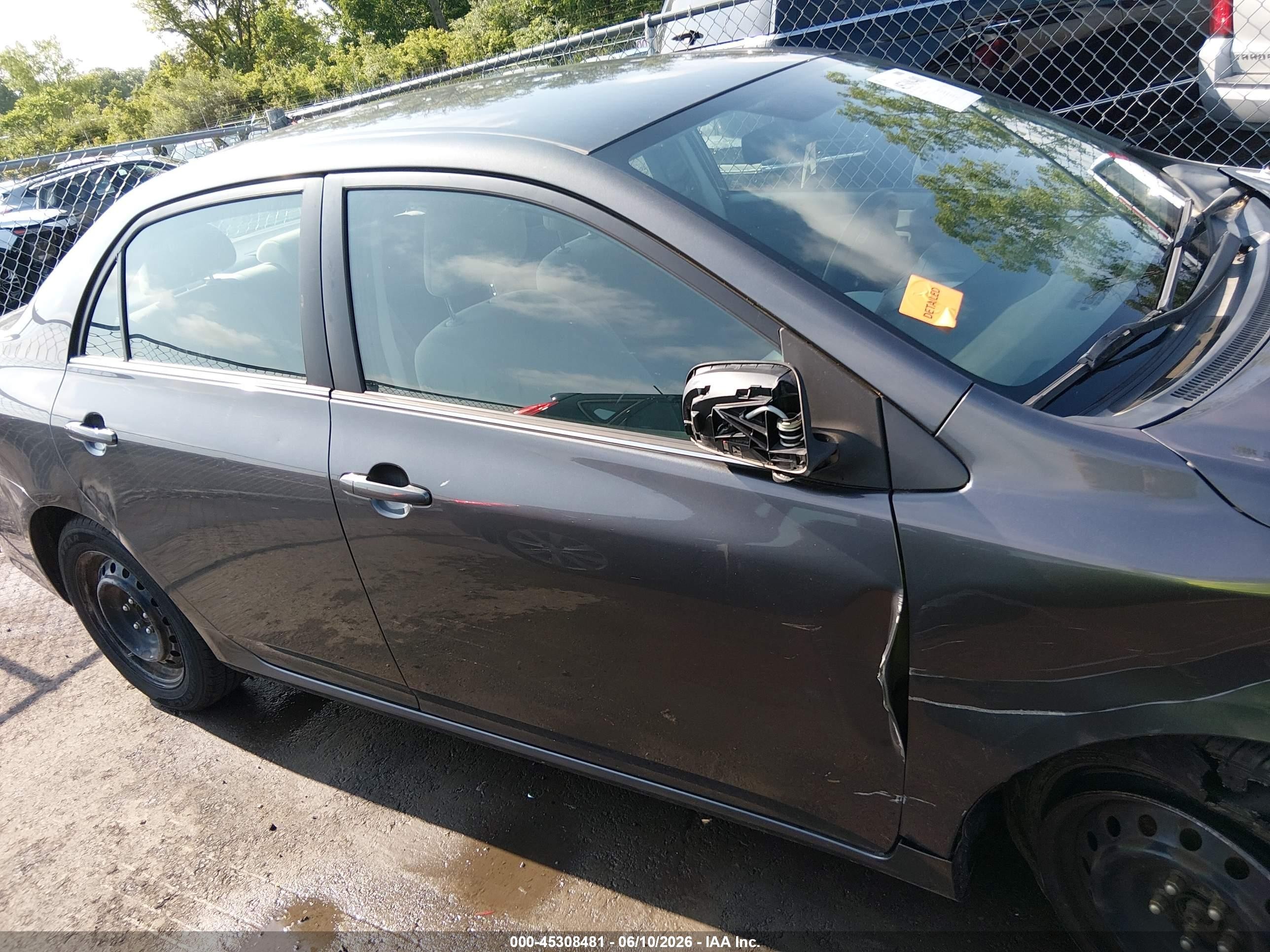 2013 Toyota Corolla Le Gray vin: 2T1BU4EE6DC008270