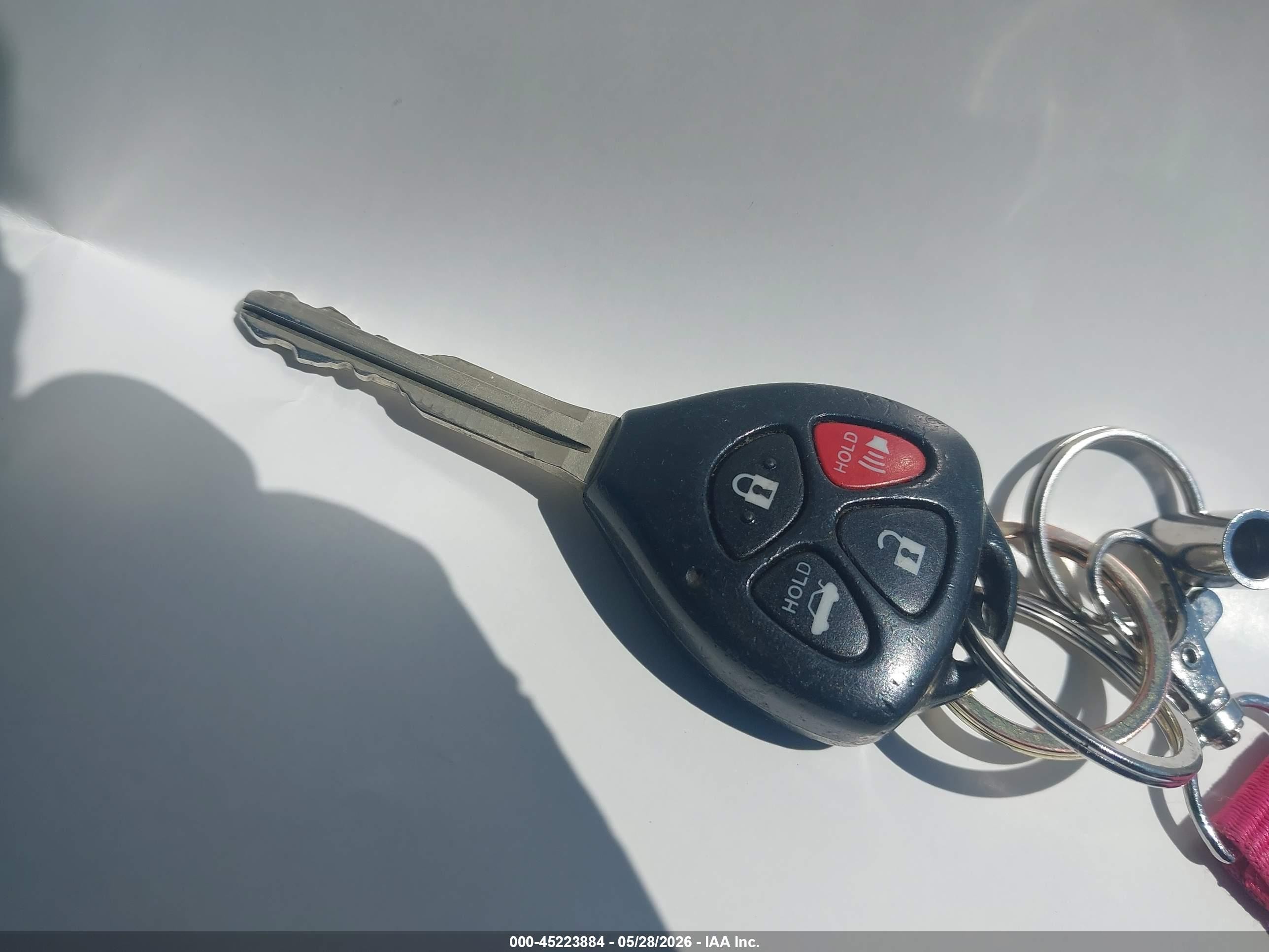 2013 Toyota Corolla Le Silver vin: 2T1BU4EE6DC010553