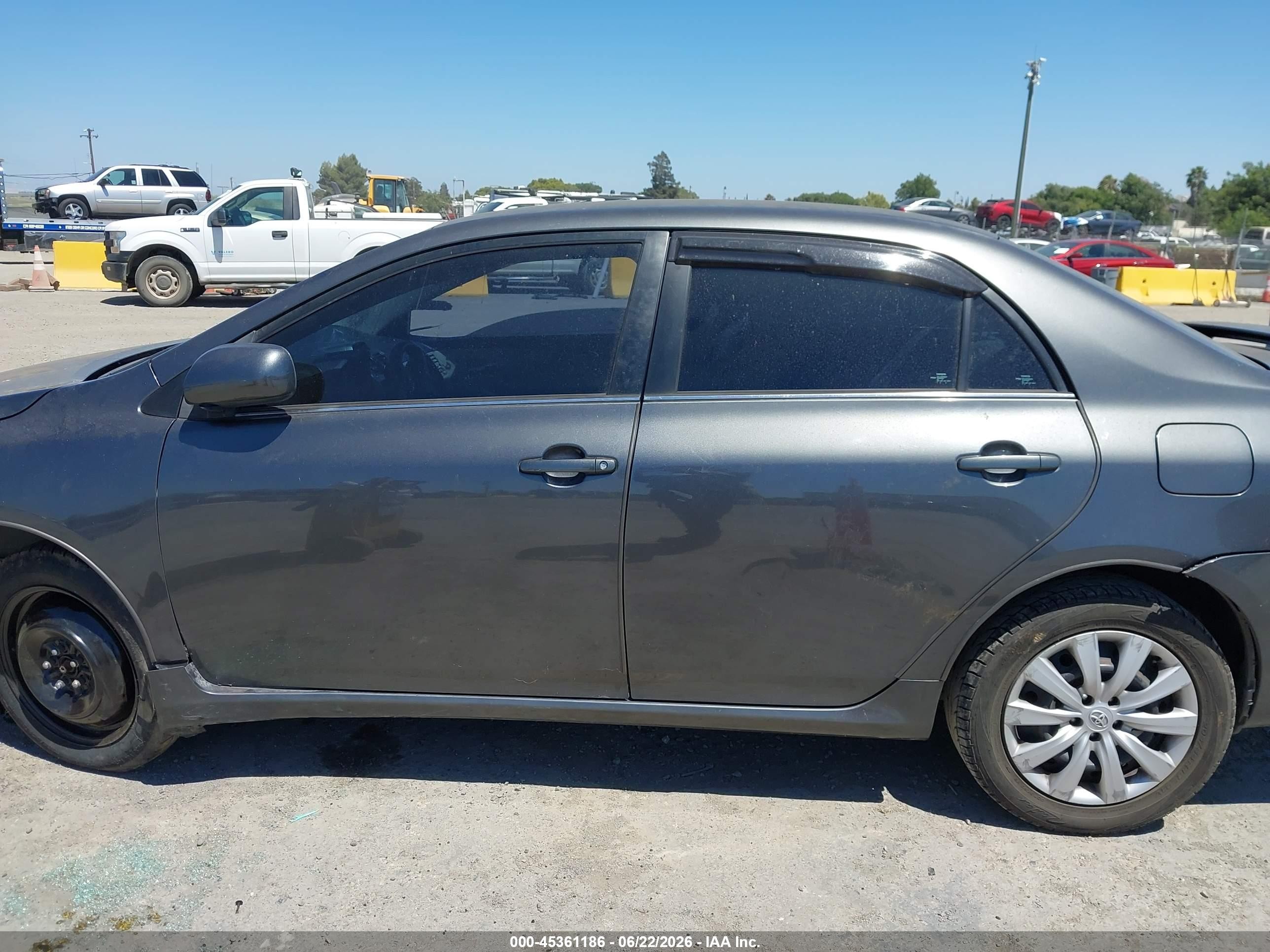2013 Toyota Corolla Le Gray vin: 2T1BU4EE6DC011427