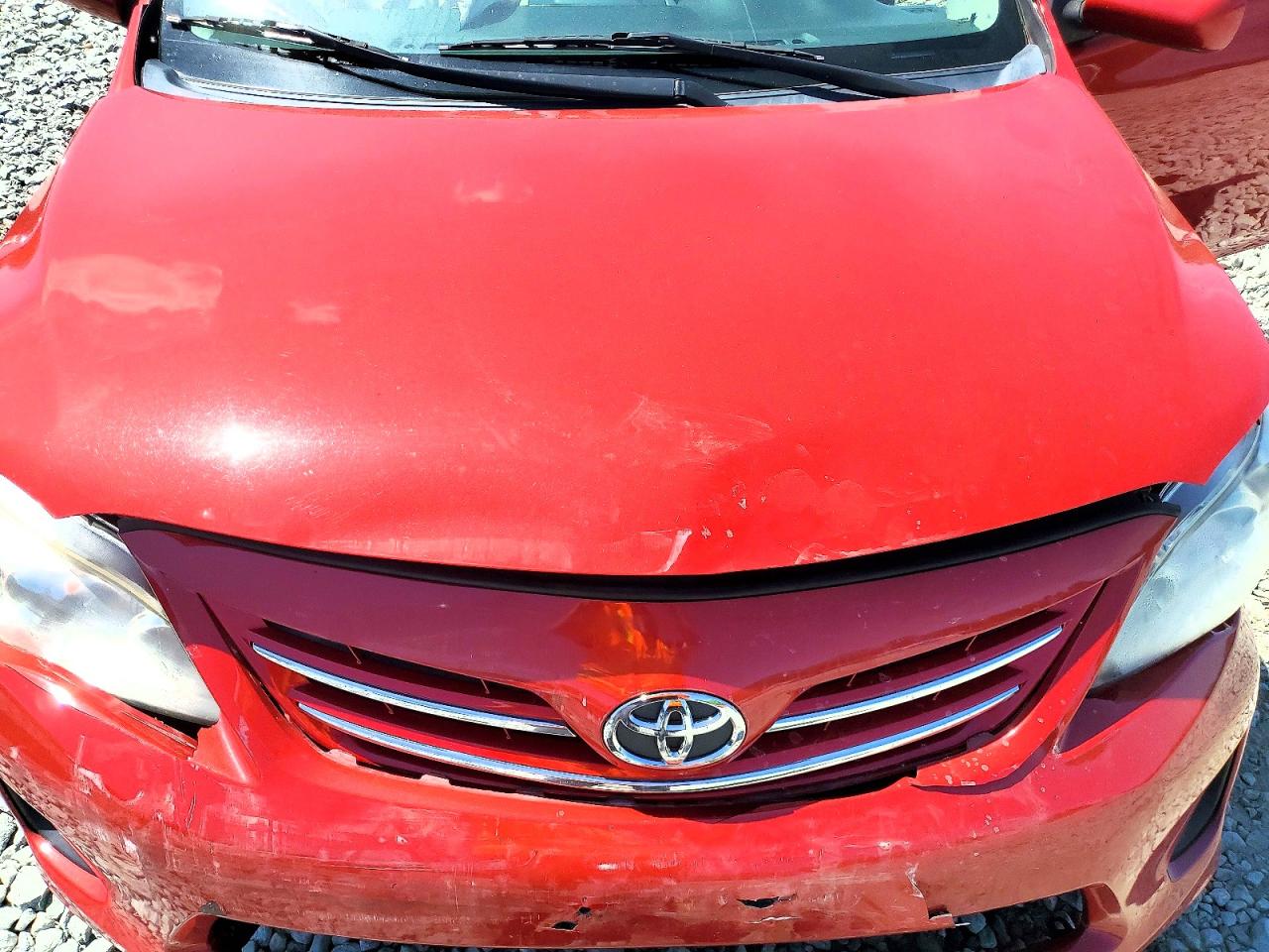 2013 Toyota Corolla Le Red vin: 2T1BU4EE6DC014831