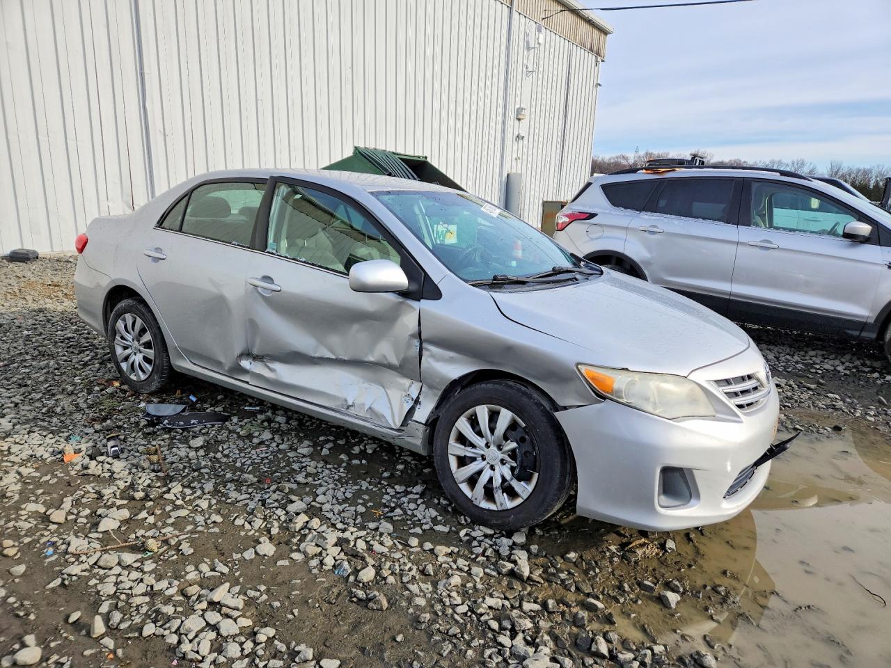 2013 Toyota Corolla Le Silver vin: 2T1BU4EE6DC040037