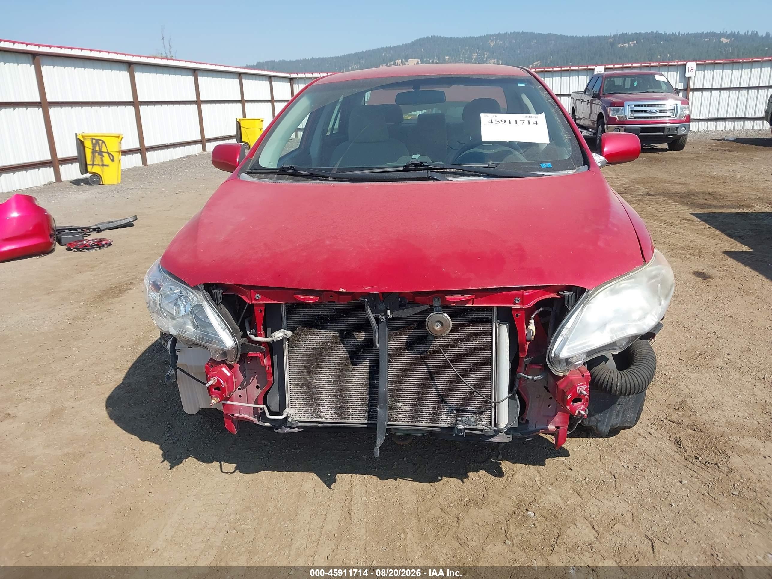 2013 Toyota Corolla L Красный vin: 2T1BU4EE6DC055511
