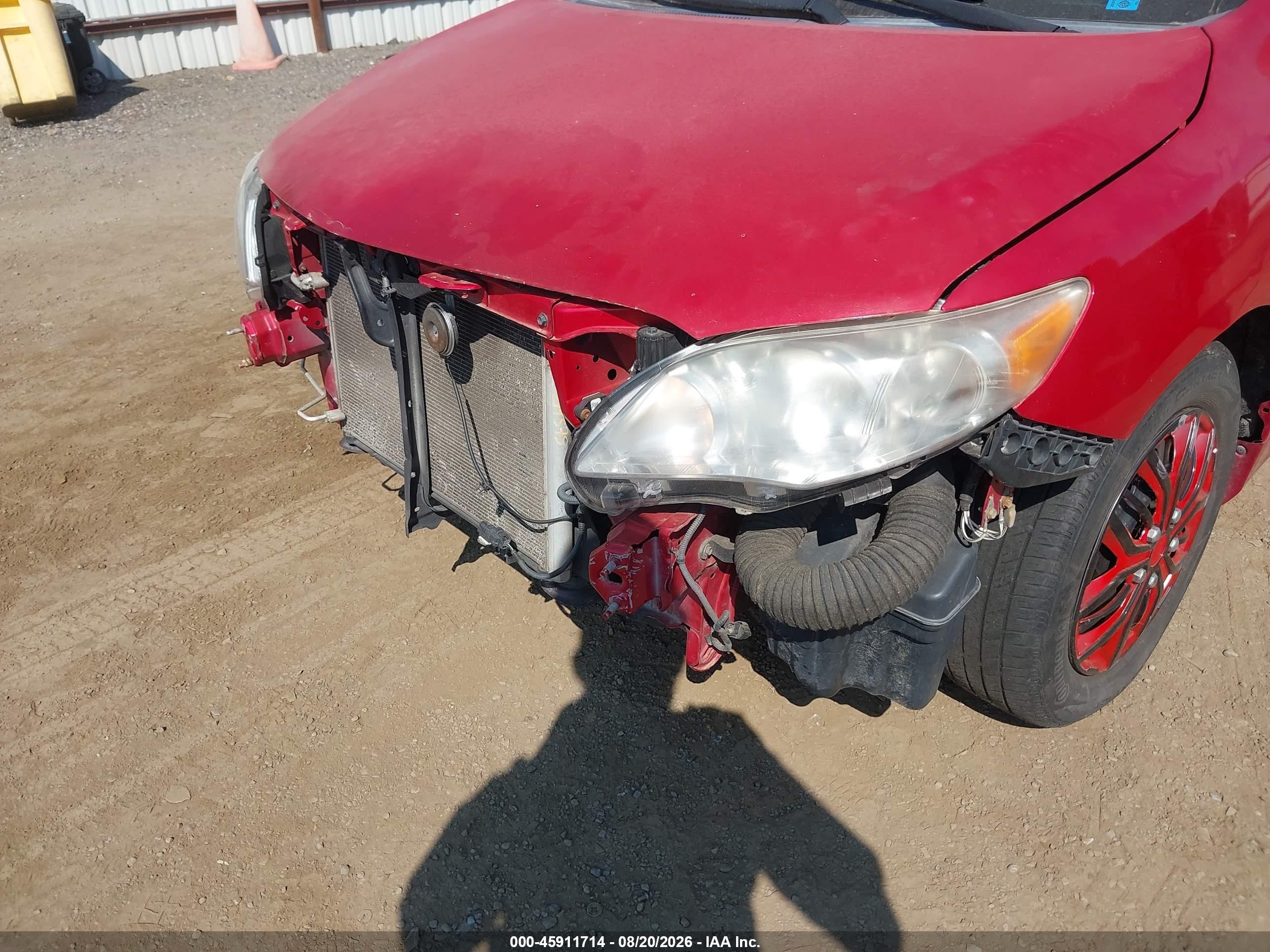 2013 Toyota Corolla L Красный vin: 2T1BU4EE6DC055511