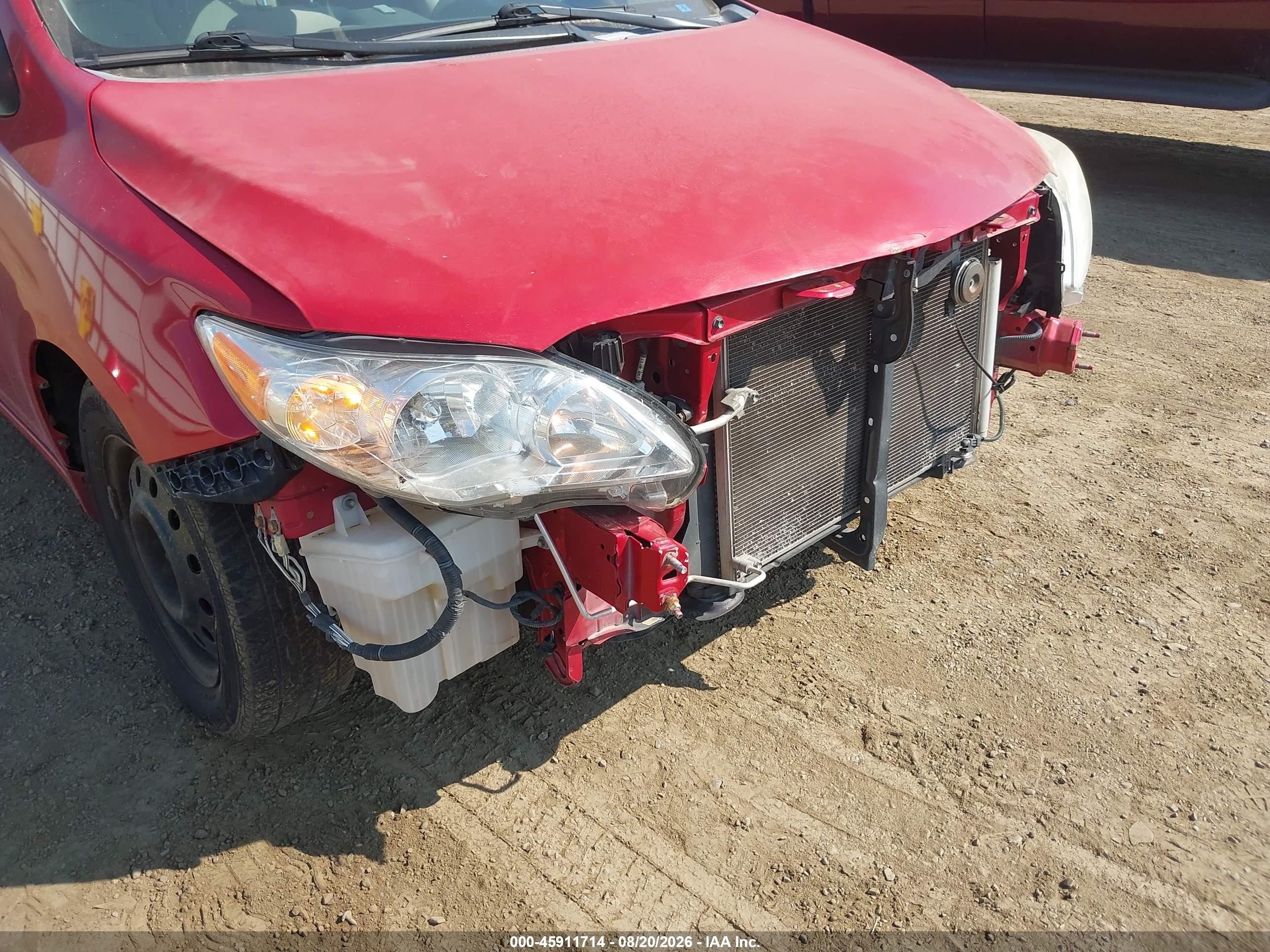 2013 Toyota Corolla L Красный vin: 2T1BU4EE6DC055511