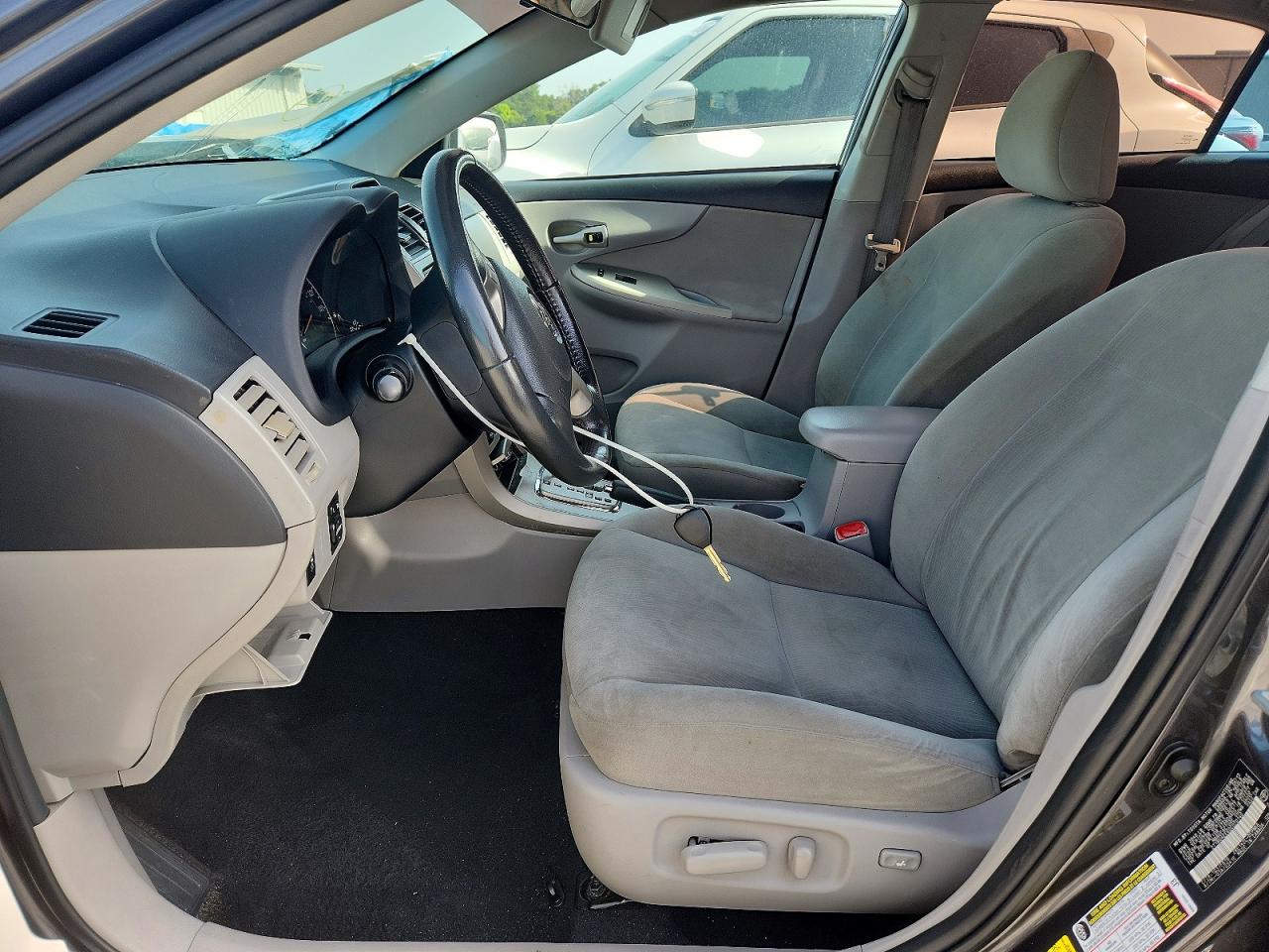 2013 Toyota Corolla Le Gray vin: 2T1BU4EE6DC070140