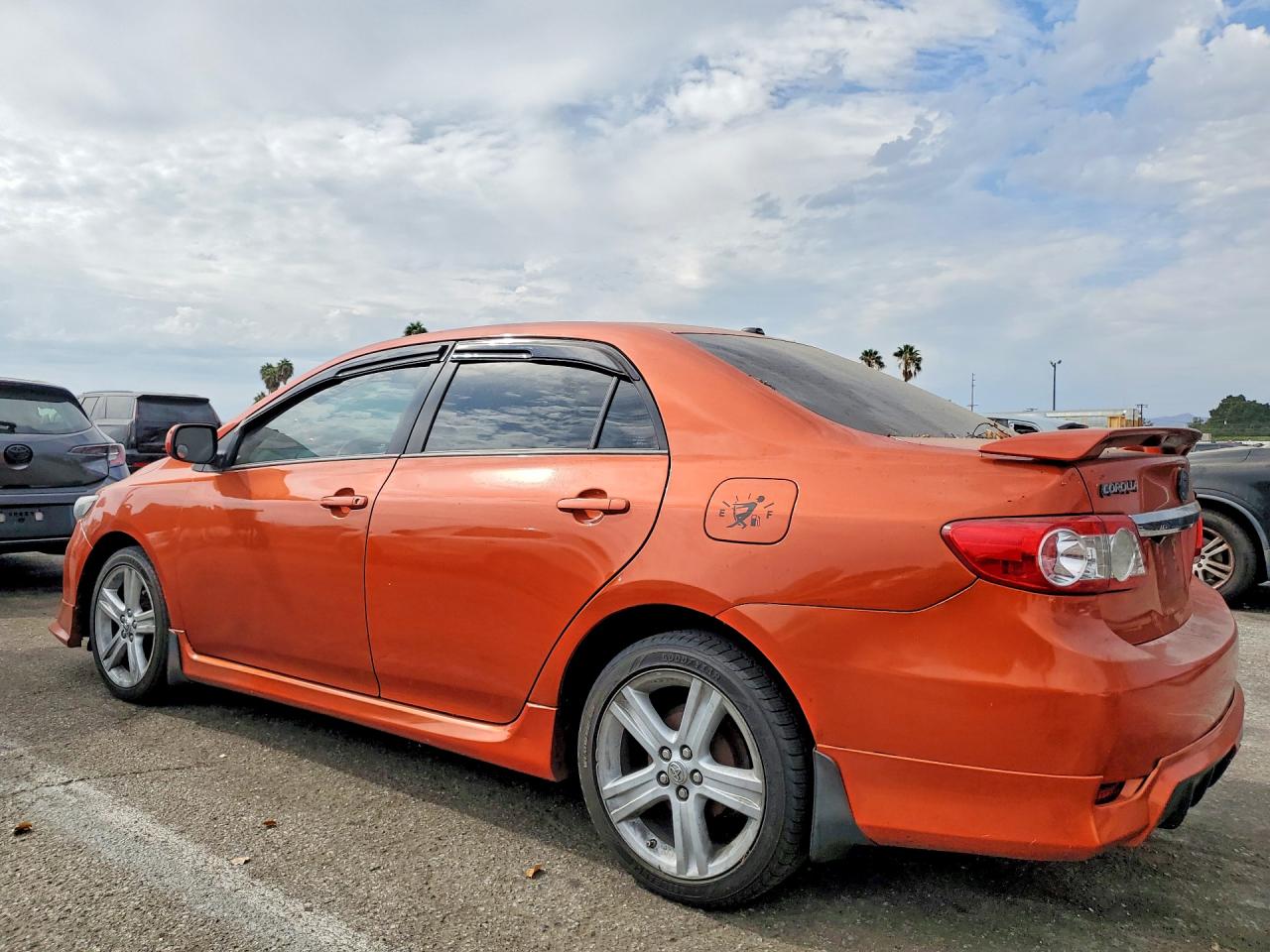 2013 Toyota Corolla S Special Edition Orange vin: 2T1BU4EE6DC077847
