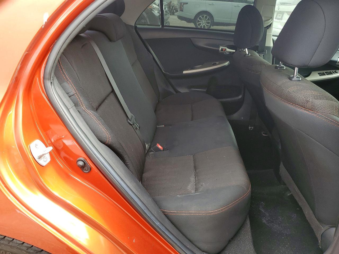 2013 Toyota Corolla S Special Edition Orange vin: 2T1BU4EE6DC077847