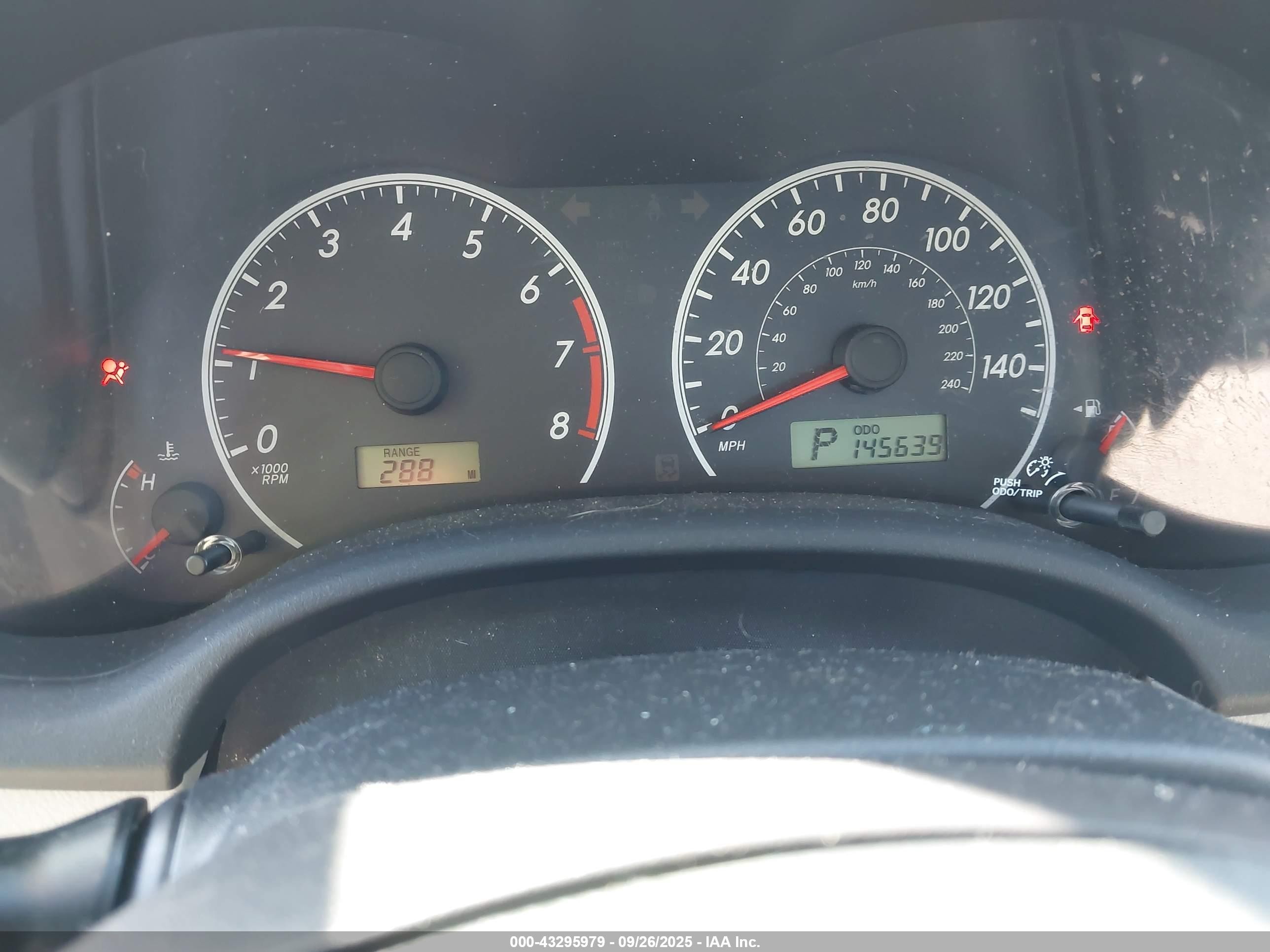 2013 Toyota Corolla Le Red vin: 2T1BU4EE6DC085138