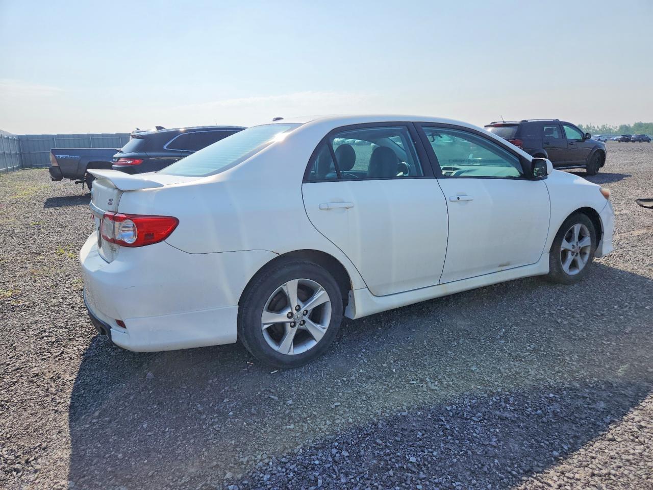 2013 Toyota Corolla L White vin: 2T1BU4EE6DC092185