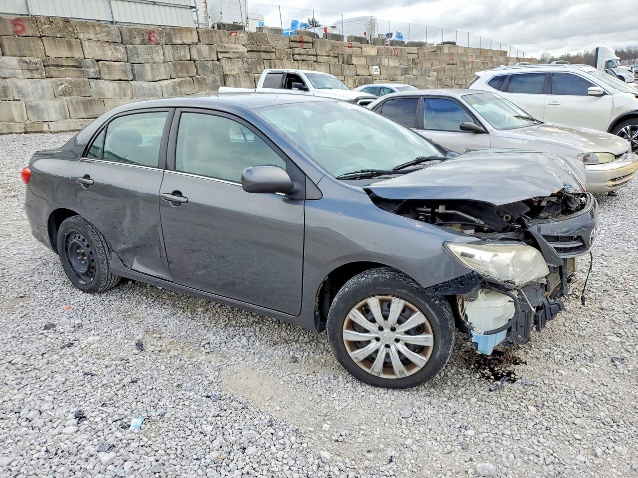 2013 Toyota Corolla Le Gray vin: 2T1BU4EE6DC097774