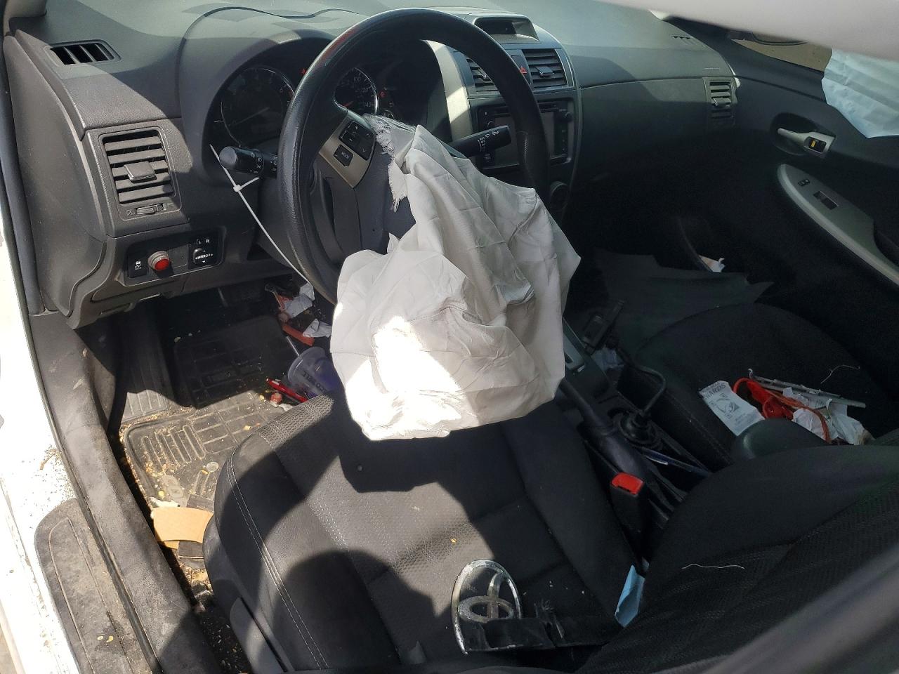 2013 Toyota Corolla S White vin: 2T1BU4EE6DC118560