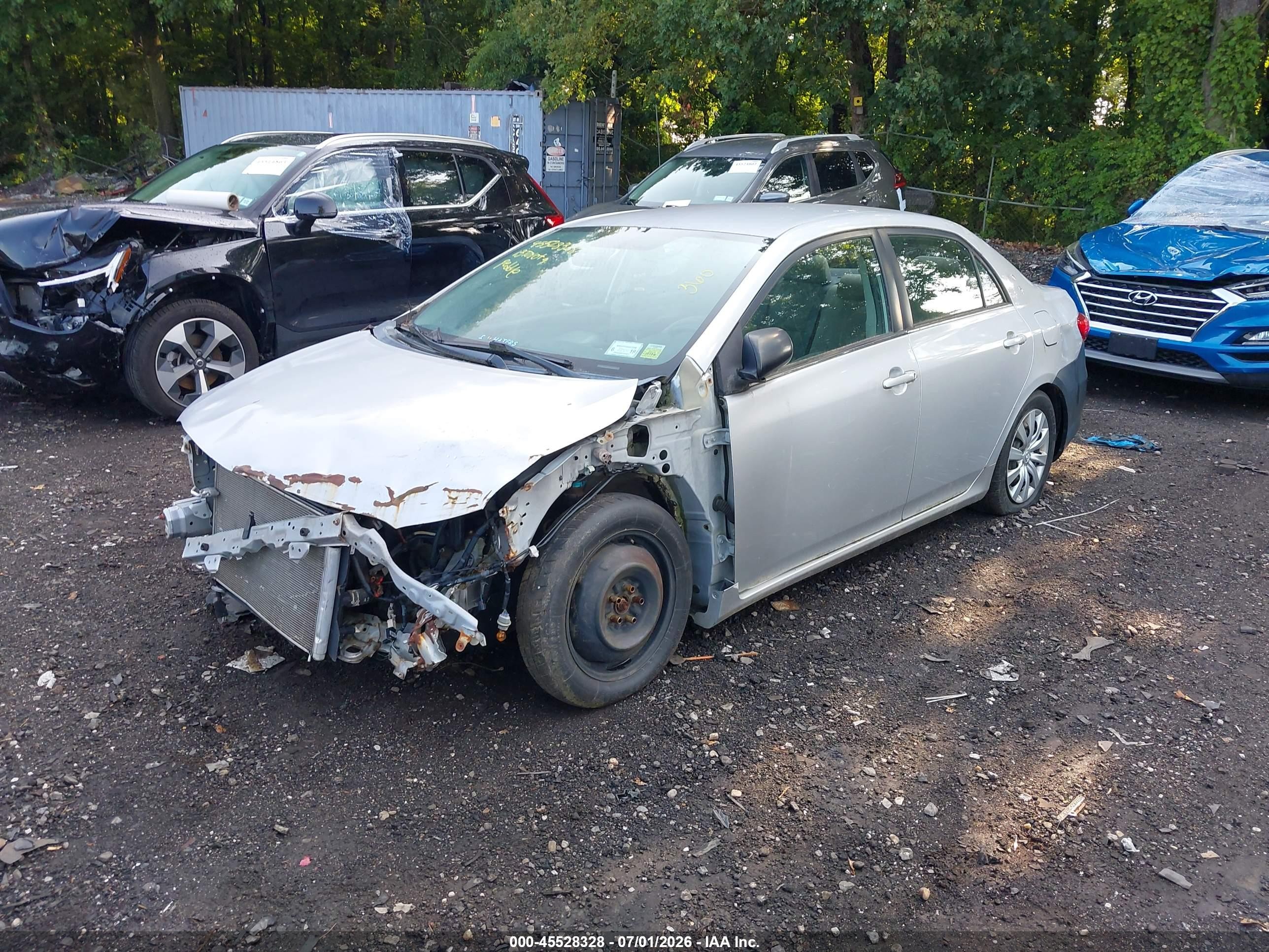 2013 Toyota Corolla Le Silver vin: 2T1BU4EE6DC919781