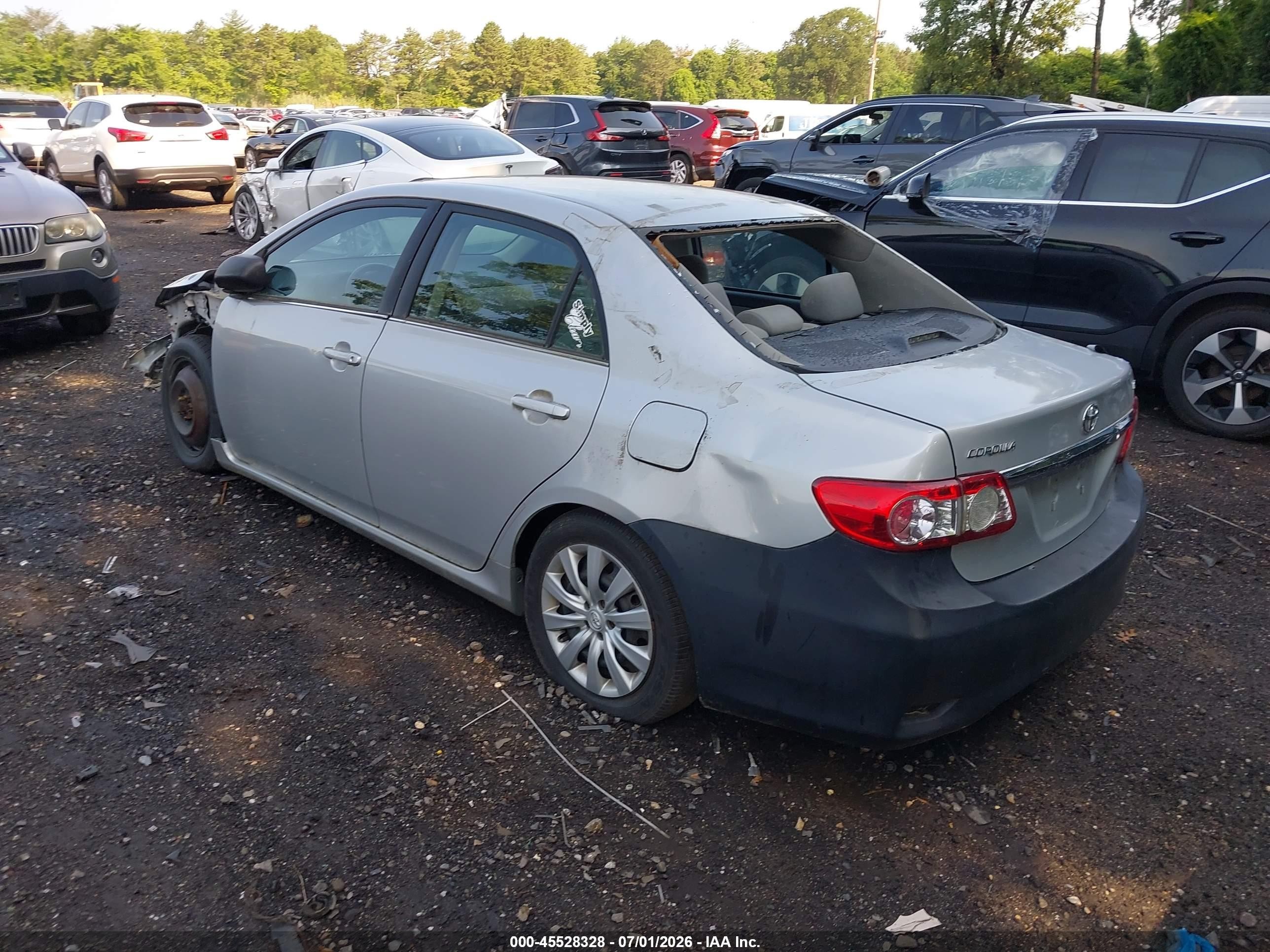 2013 Toyota Corolla Le Silver vin: 2T1BU4EE6DC919781