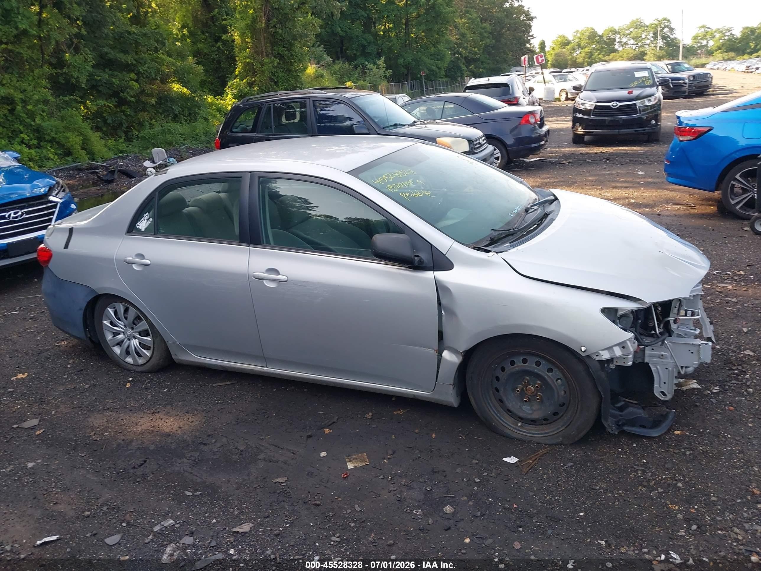 2013 Toyota Corolla Le Silver vin: 2T1BU4EE6DC919781