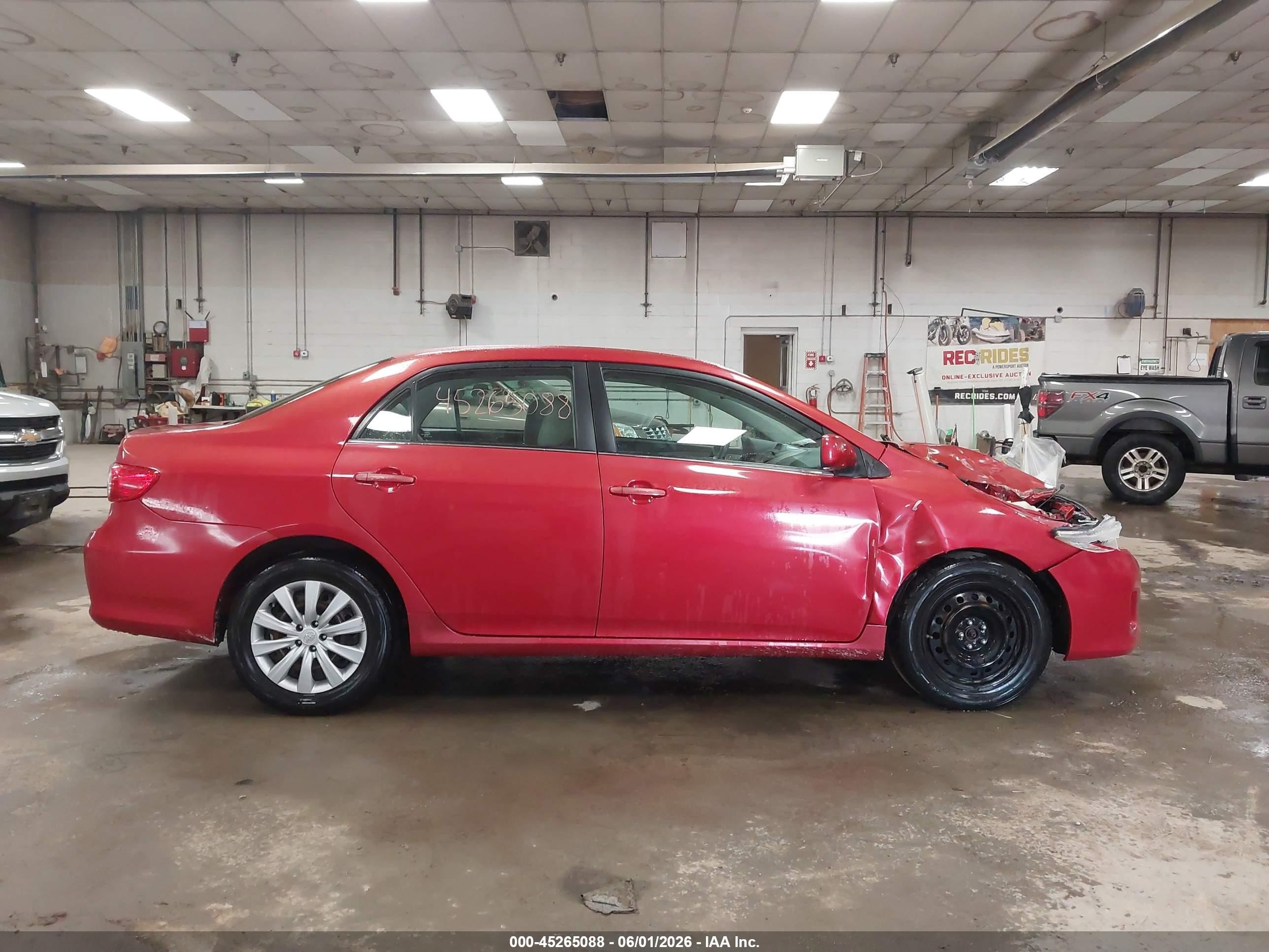 2013 Toyota Corolla Le Красный vin: 2T1BU4EE6DC925659