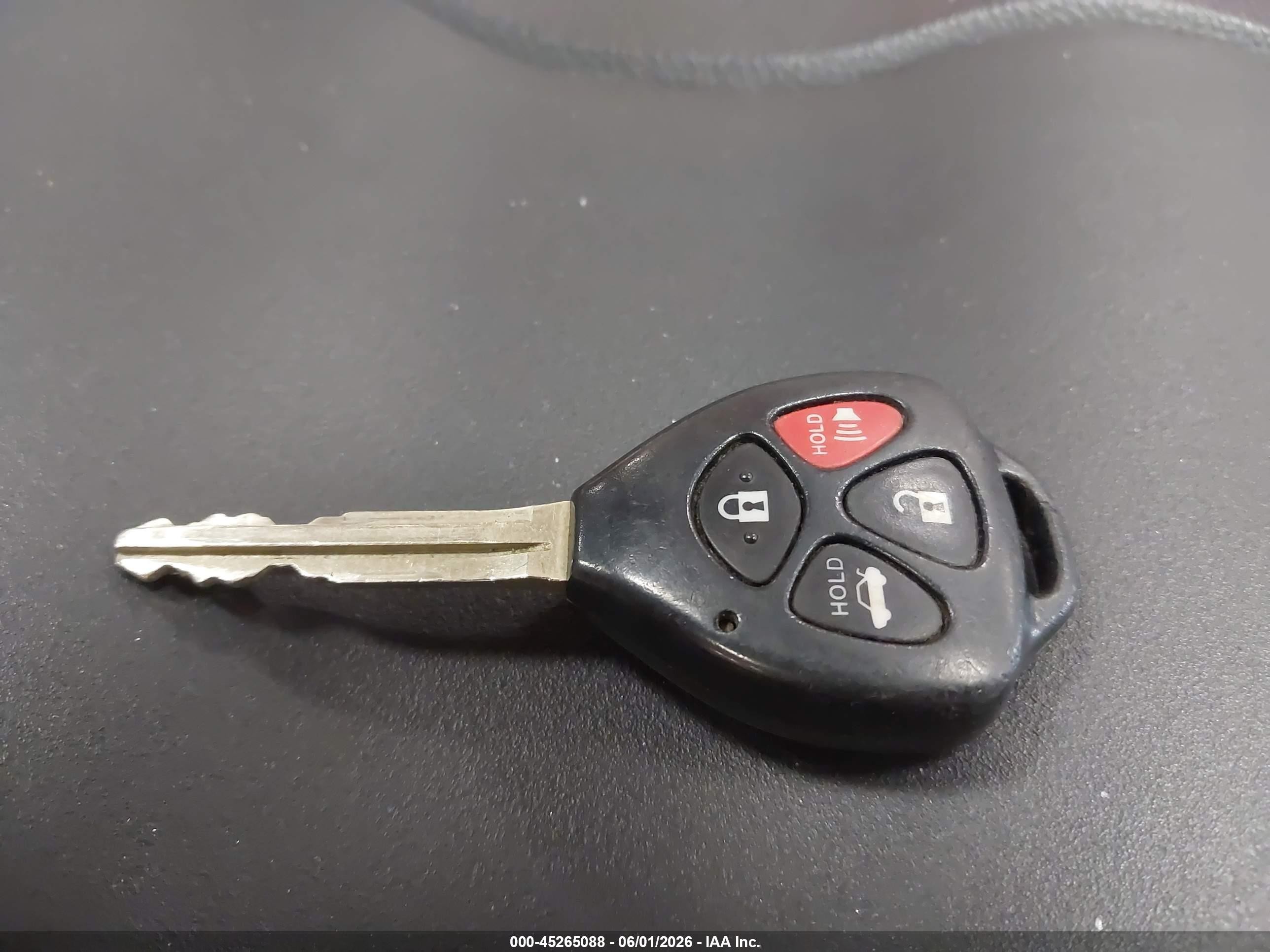 2013 Toyota Corolla Le Красный vin: 2T1BU4EE6DC925659
