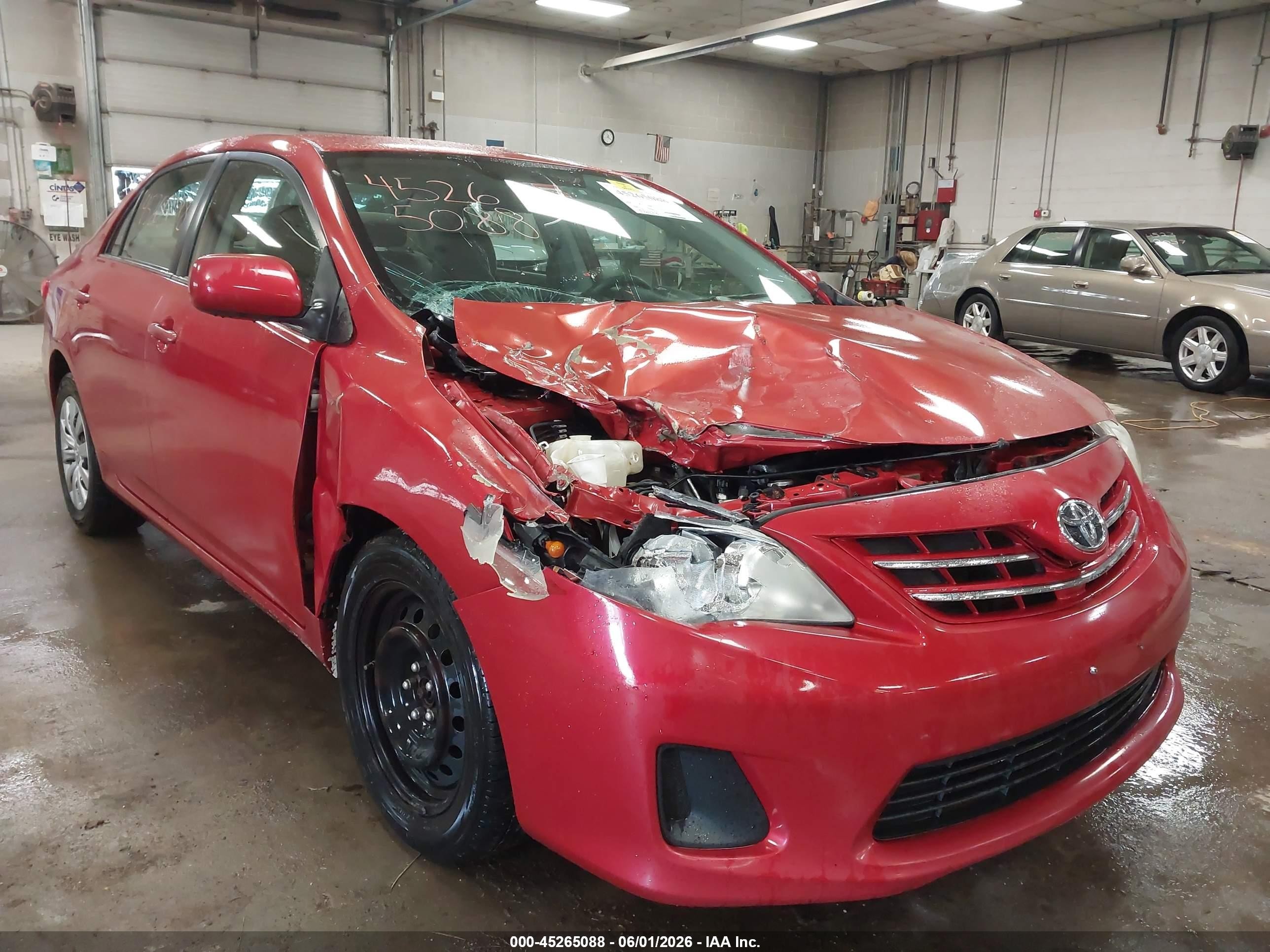 2013 Toyota Corolla Le Красный vin: 2T1BU4EE6DC925659