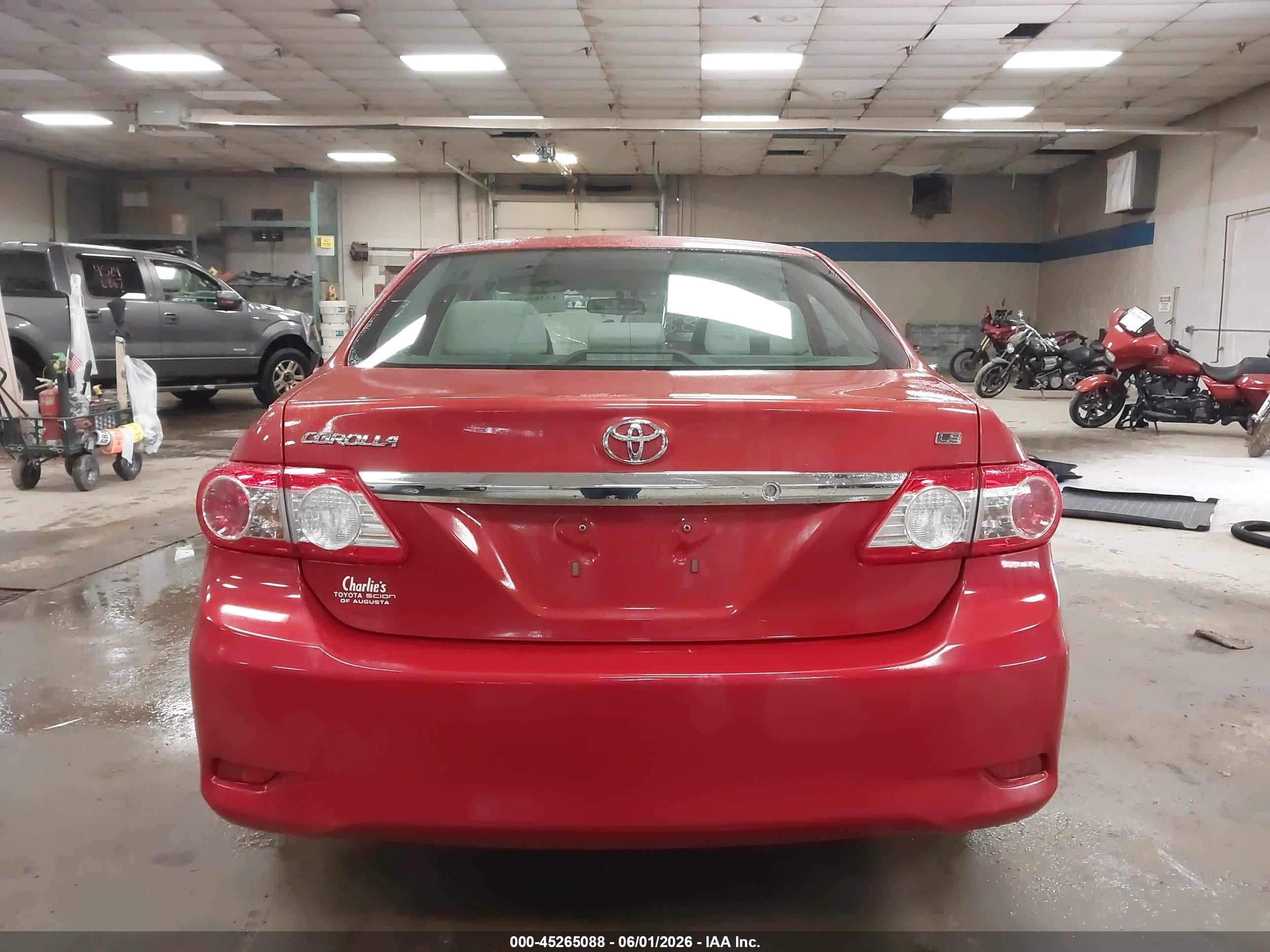 2013 Toyota Corolla Le Красный vin: 2T1BU4EE6DC925659