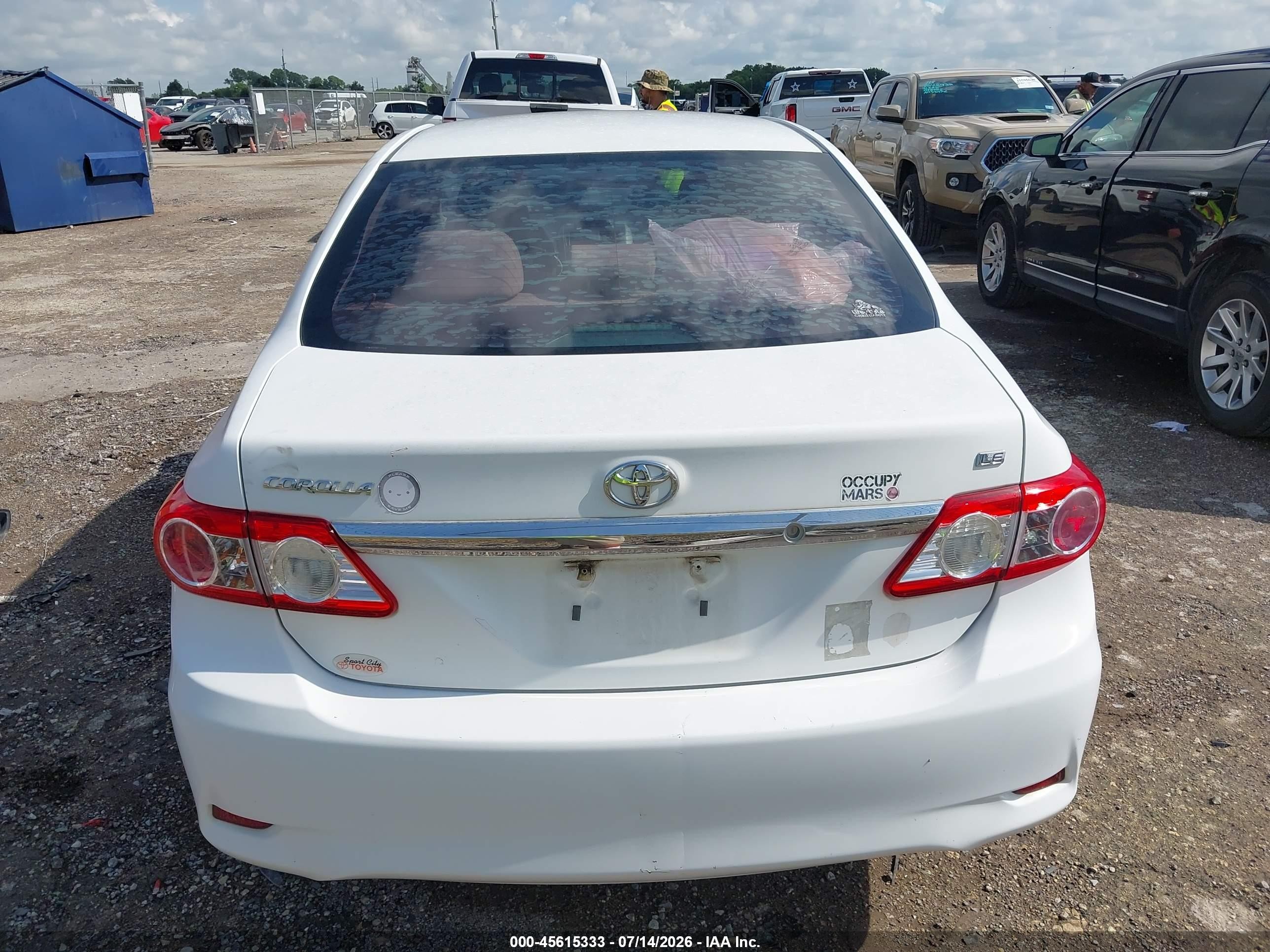 2013 Toyota Corolla Le White vin: 2T1BU4EE6DC937410