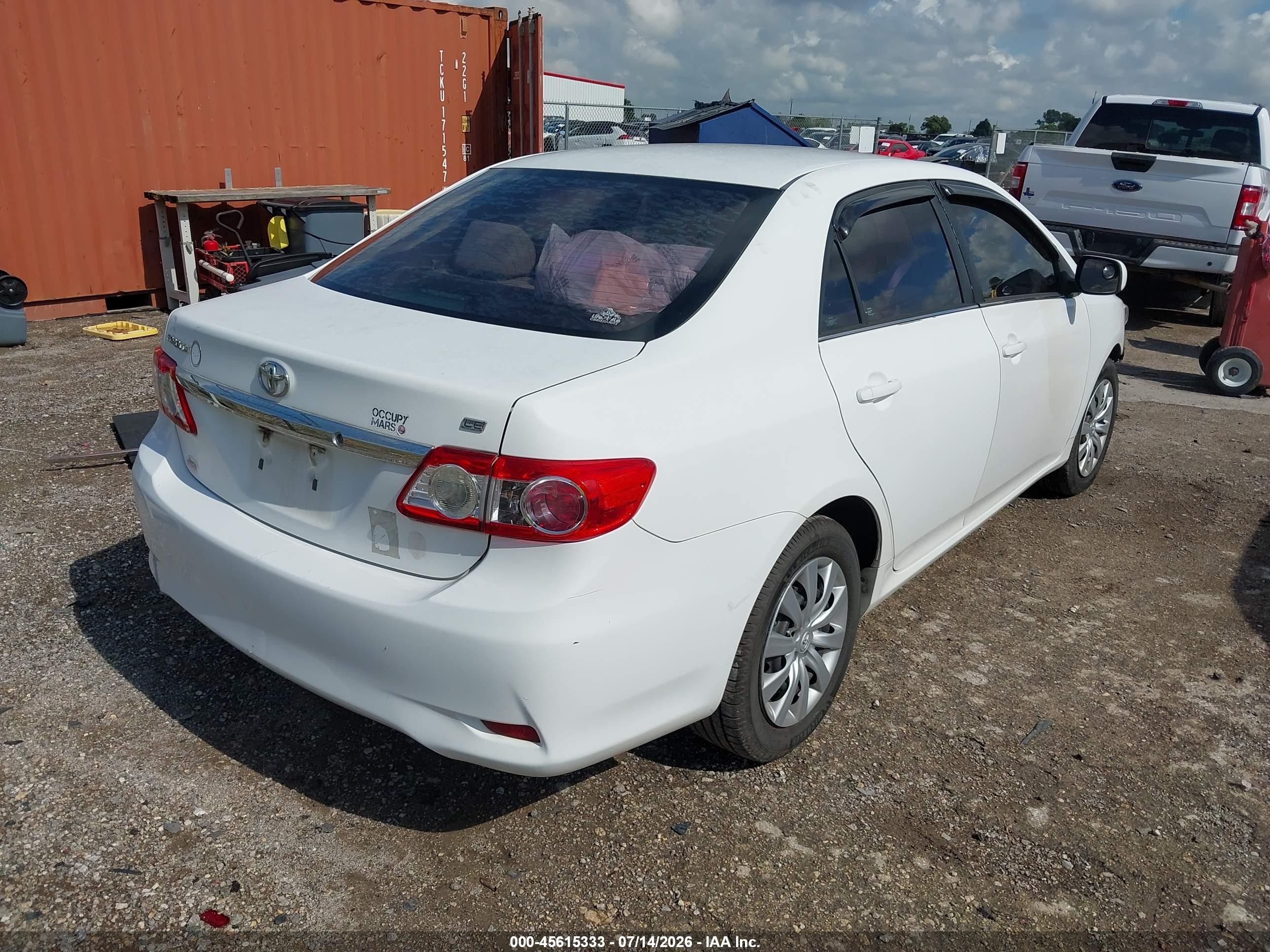 2013 Toyota Corolla Le White vin: 2T1BU4EE6DC937410