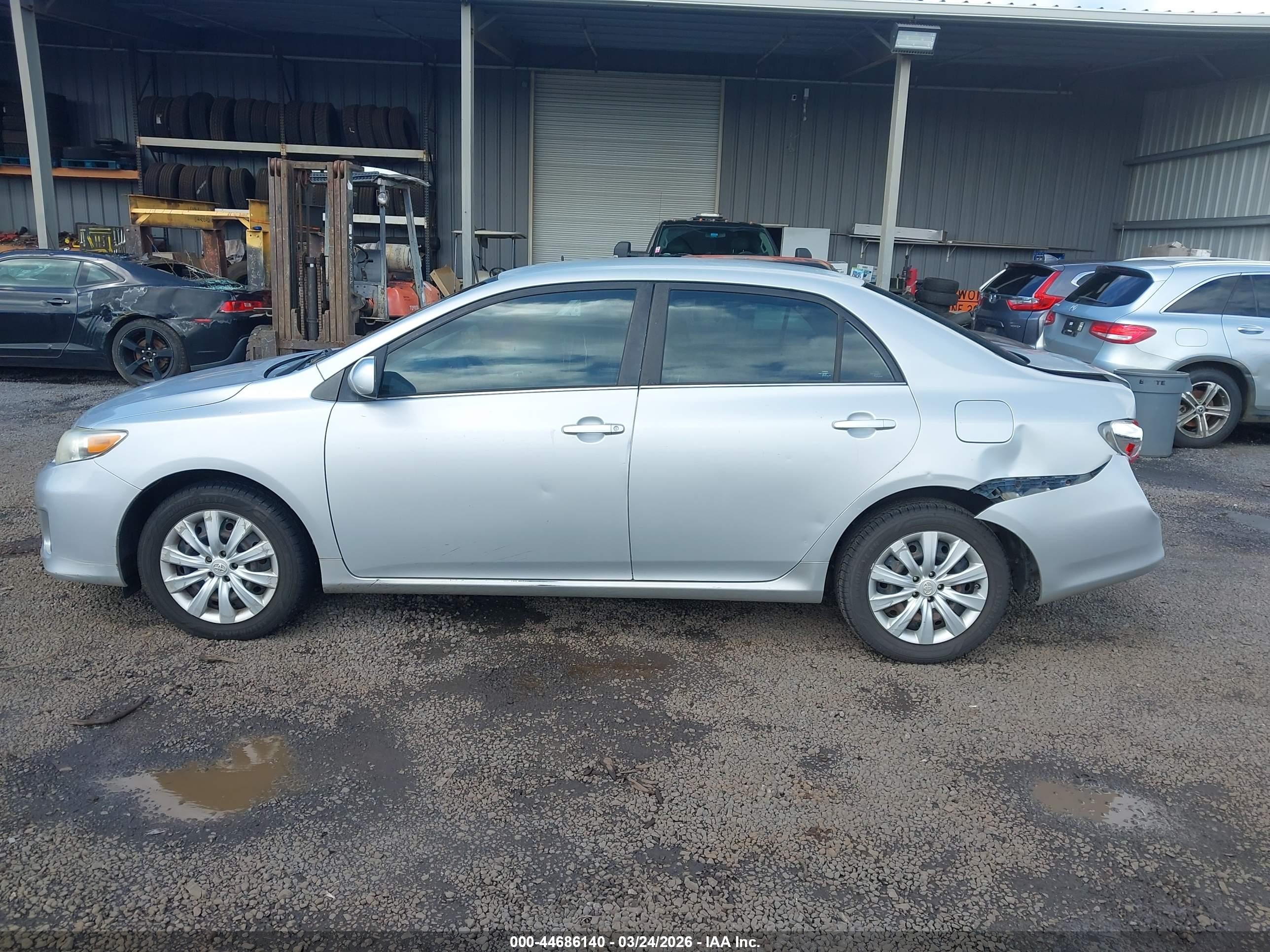 2013 Toyota Corolla Le/le Special Edition Silver vin: 2T1BU4EE6DC962193