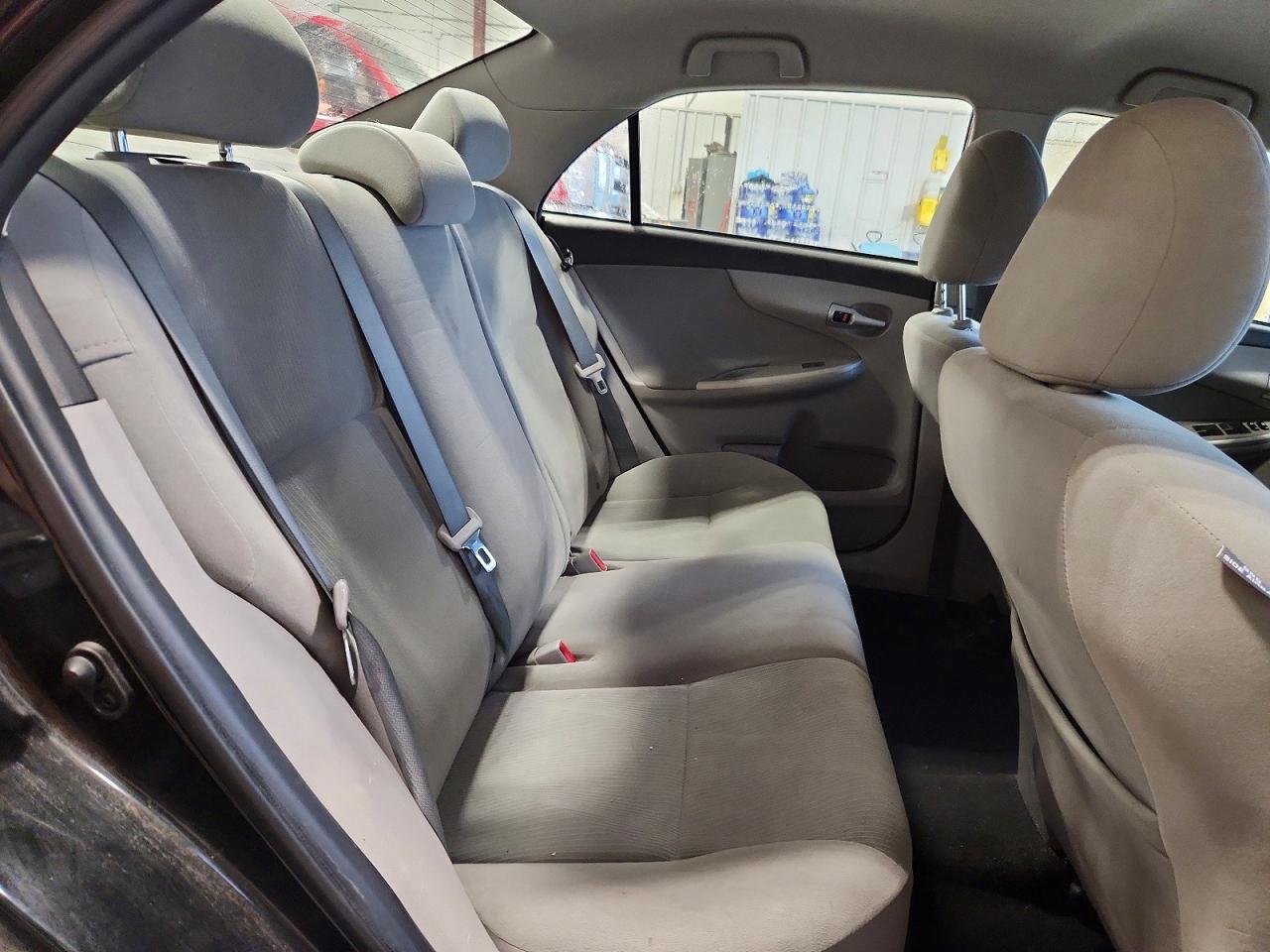 2013 Toyota Corolla Le Black vin: 2T1BU4EE6DC964851