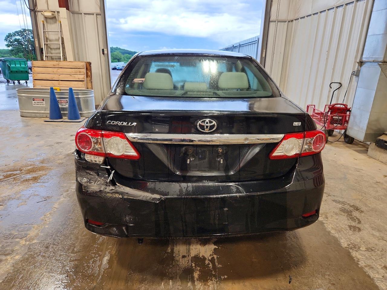 2013 Toyota Corolla Le Black vin: 2T1BU4EE6DC964851