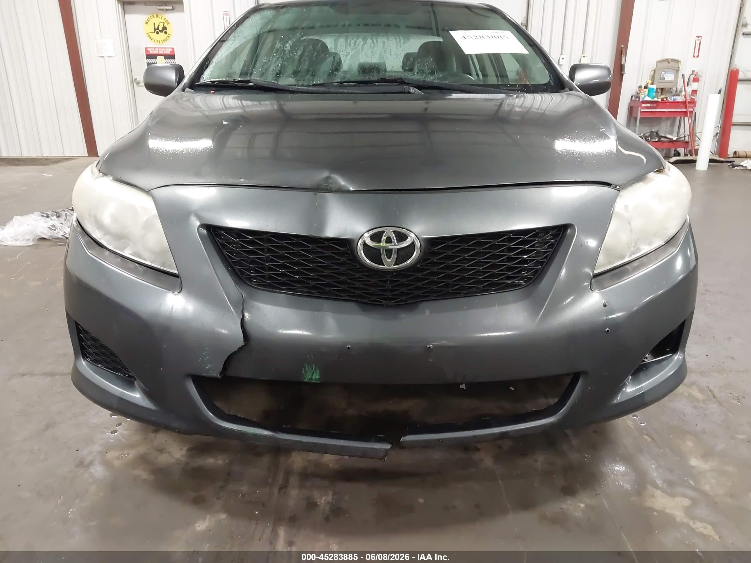 2010 Toyota Corolla Le Gray vin: 2T1BU4EE7AC223877