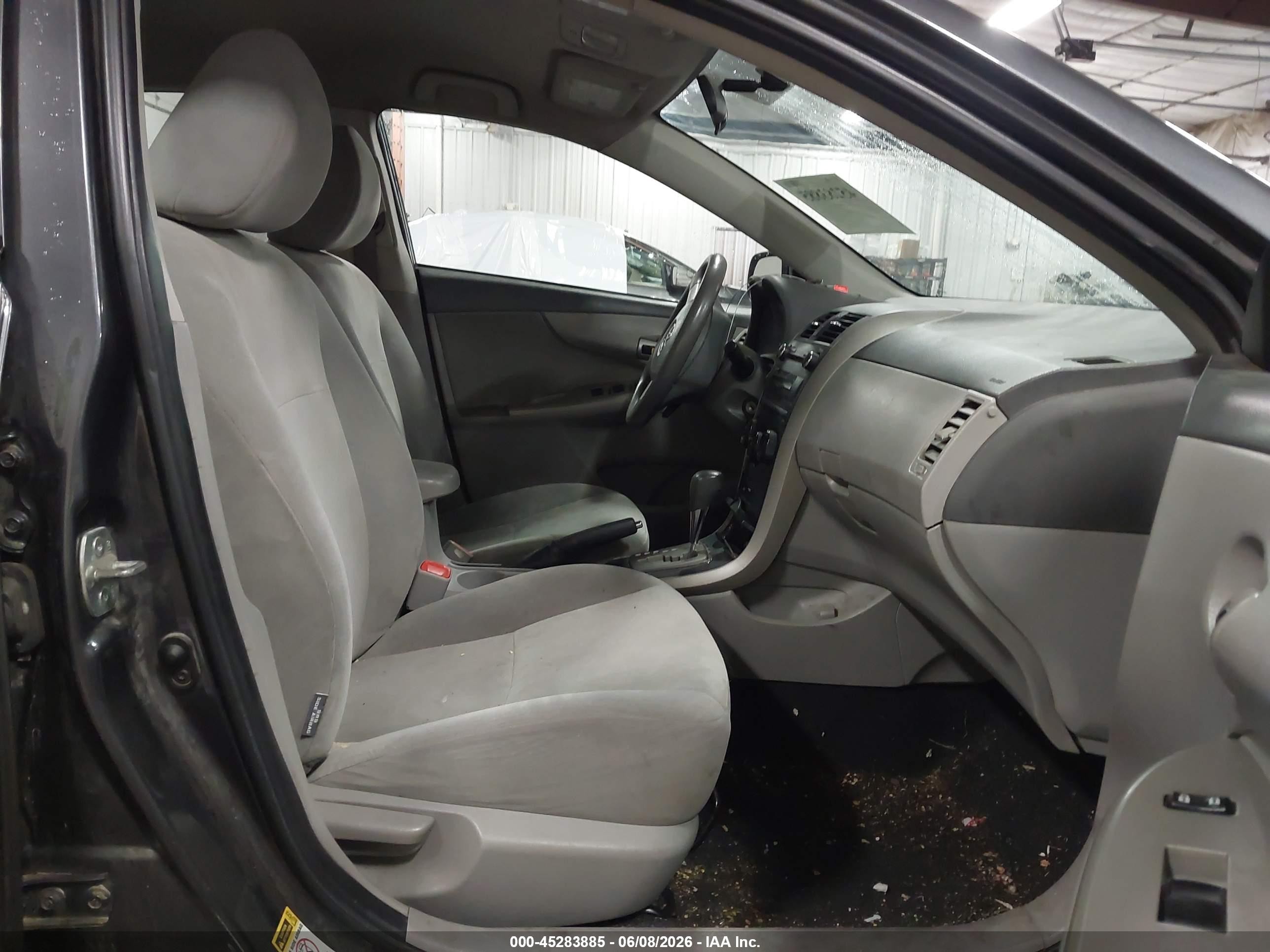 2010 Toyota Corolla Le Gray vin: 2T1BU4EE7AC223877